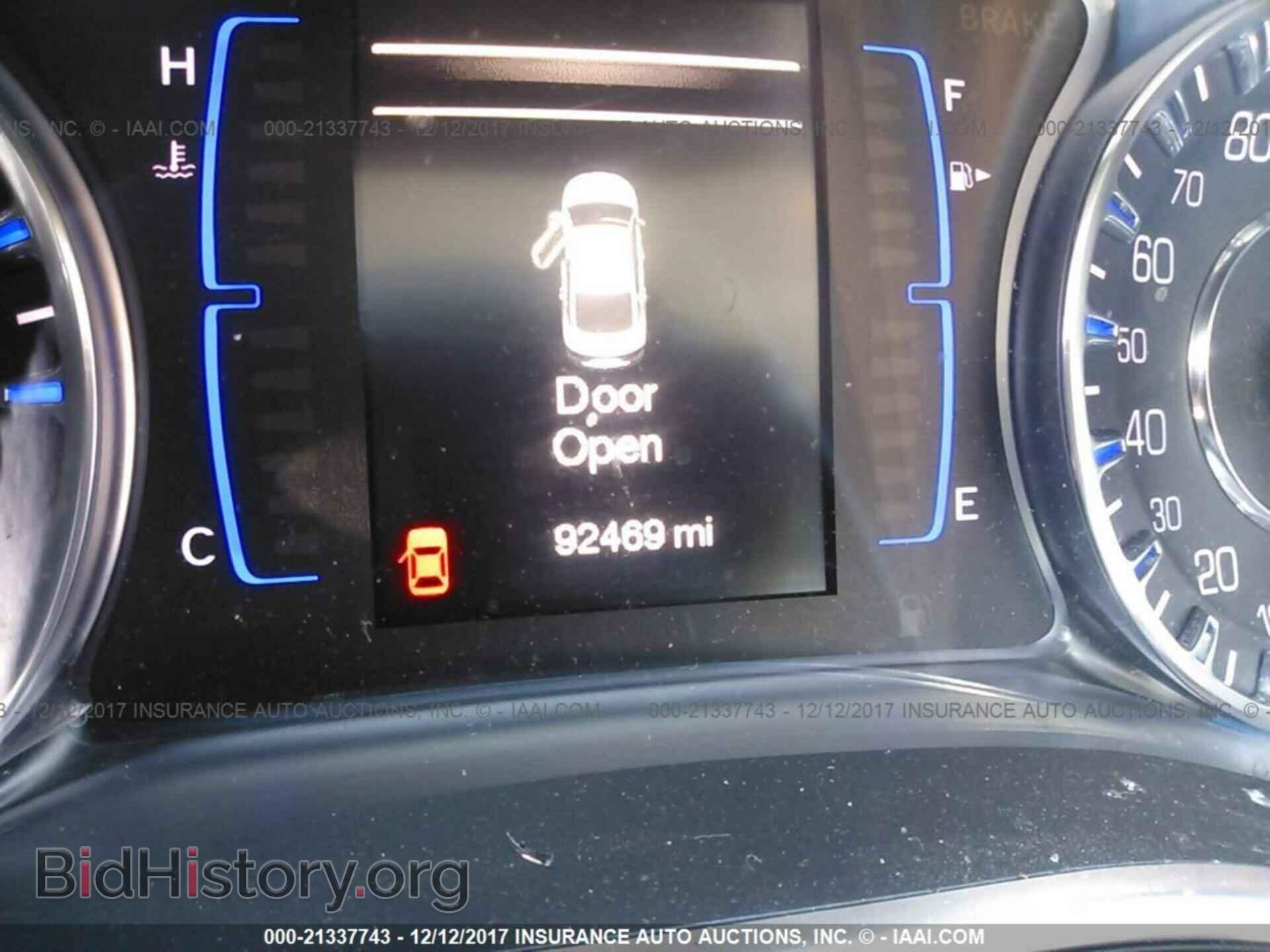 2015 Chrysler 200 - VIN: 1C3CCCAB0FN697577 - Photo 7