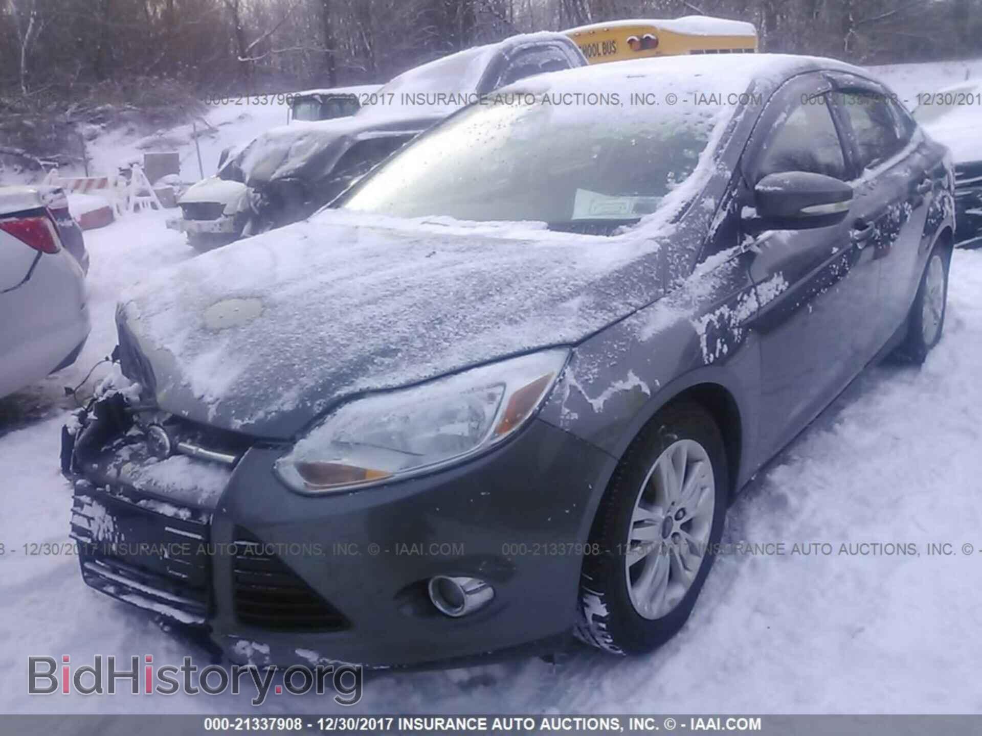 2012 Ford Focus - VIN: 1FAHP3H29CL479629 - Фото 2