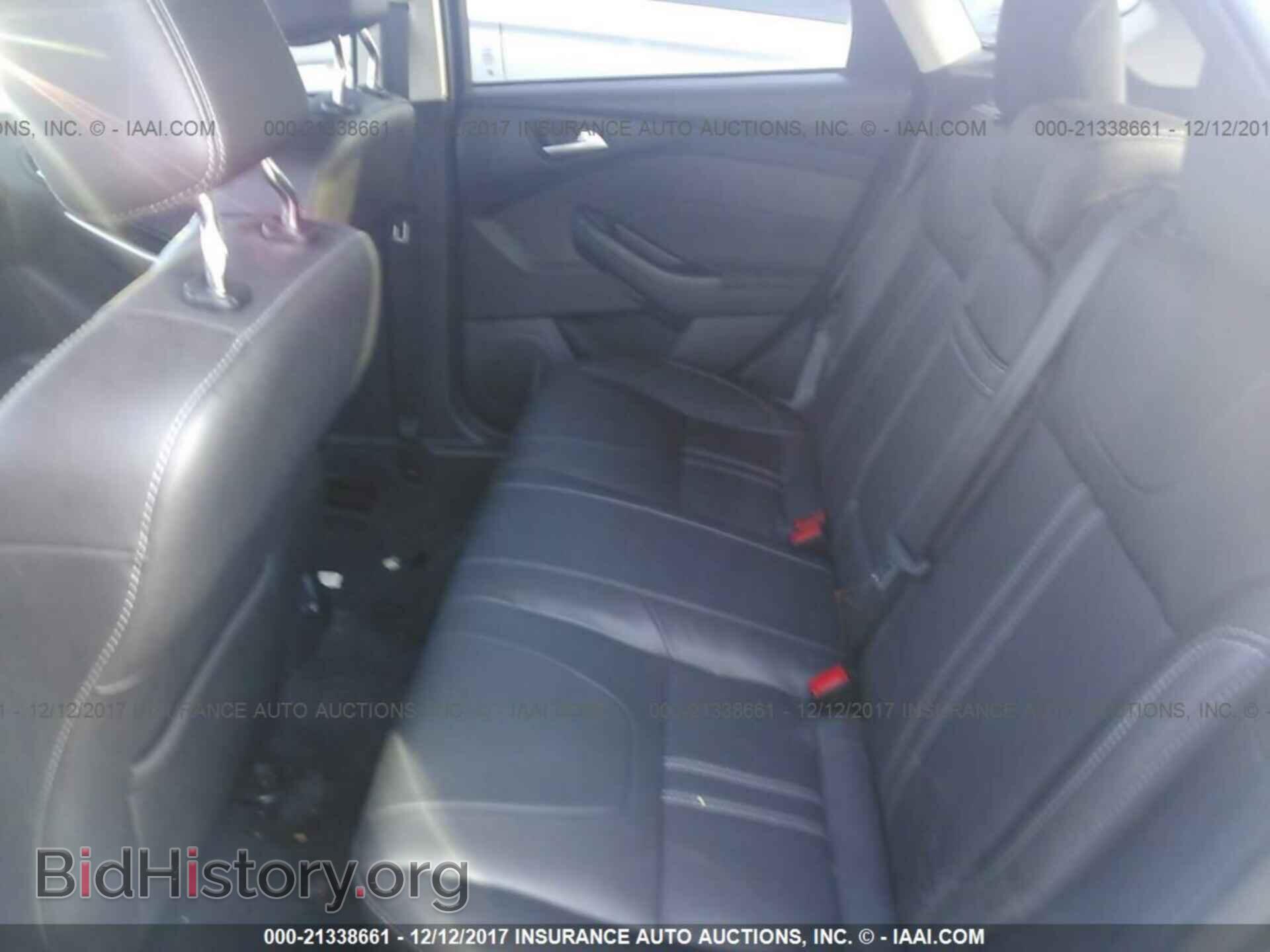 2012 Ford Focus - VIN: 1FAHP3M21CL214709 - Photo 8