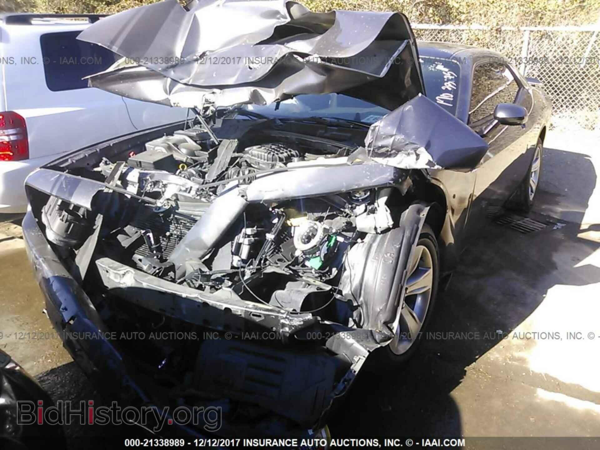 2015 Dodge Challenger - VIN: 2C3CDZAGXFH819589 - Фото 2