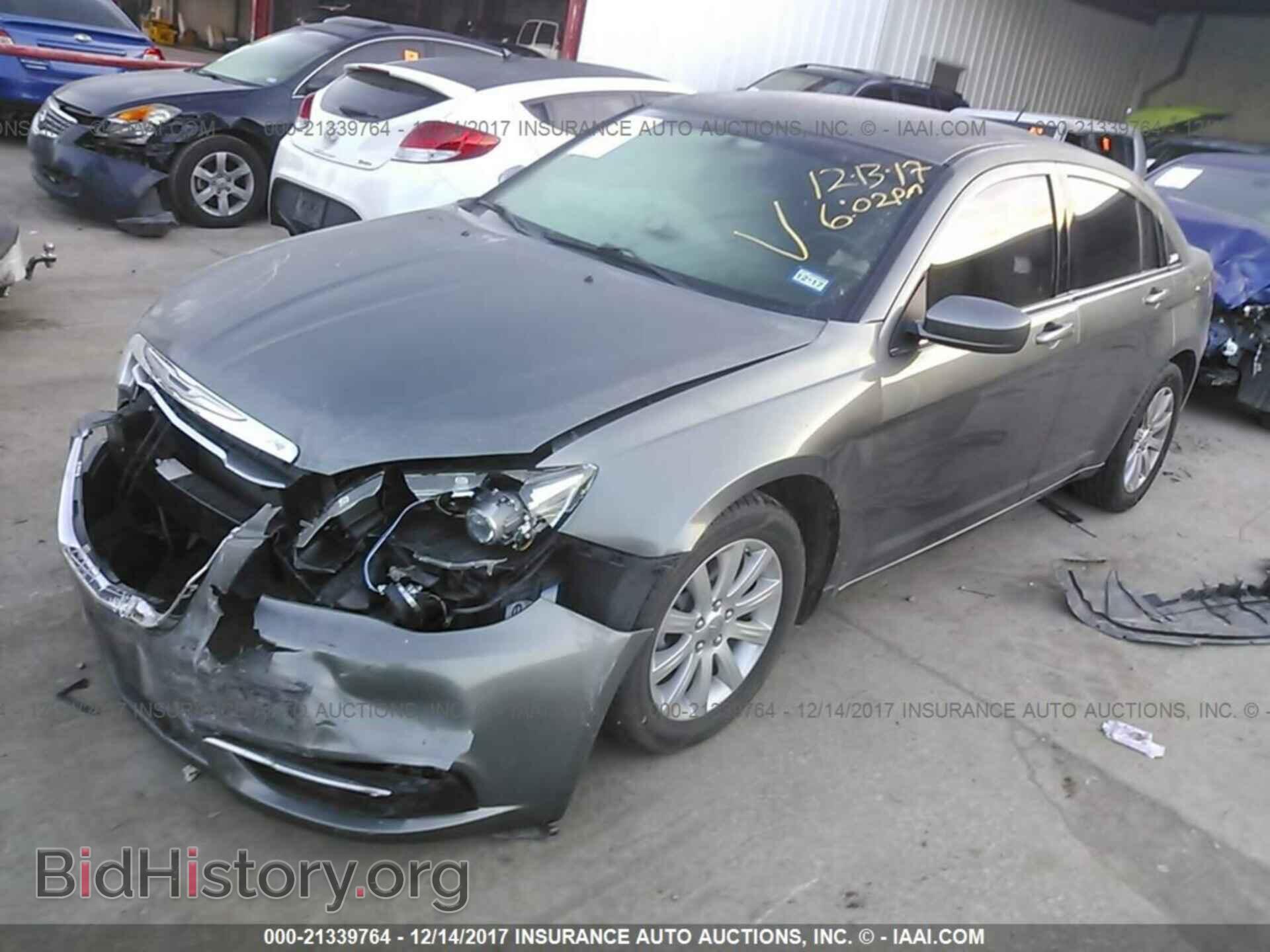 2013 Chrysler 200 - VIN: 1C3CCBBB7DN684721 - Фото 2