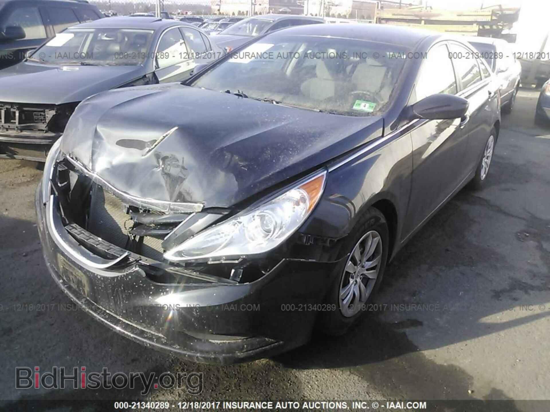 2012 Hyundai Sonata - VIN: 5NPEB4AC0CH466020 - Фото 2