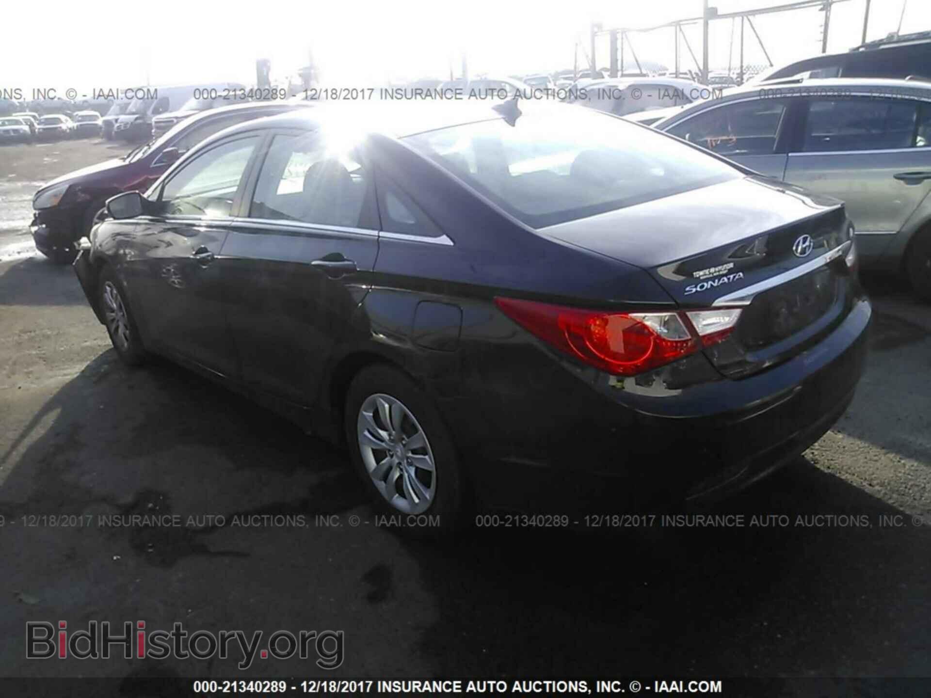 2012 Hyundai Sonata - VIN: 5NPEB4AC0CH466020 - Фото 3