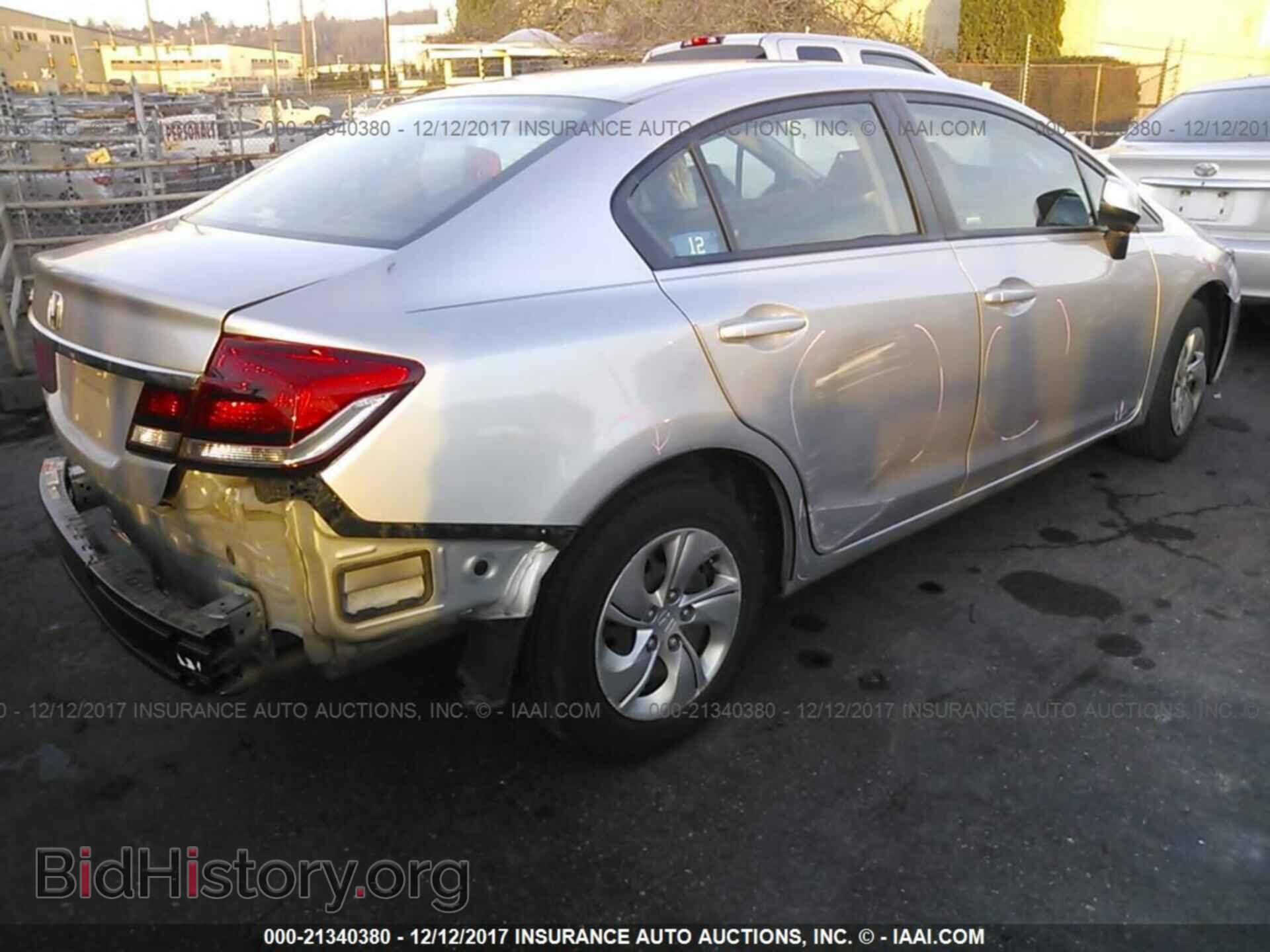 2013 Honda Civic - VIN: 19XFB2E54DE073812 - Фото 4