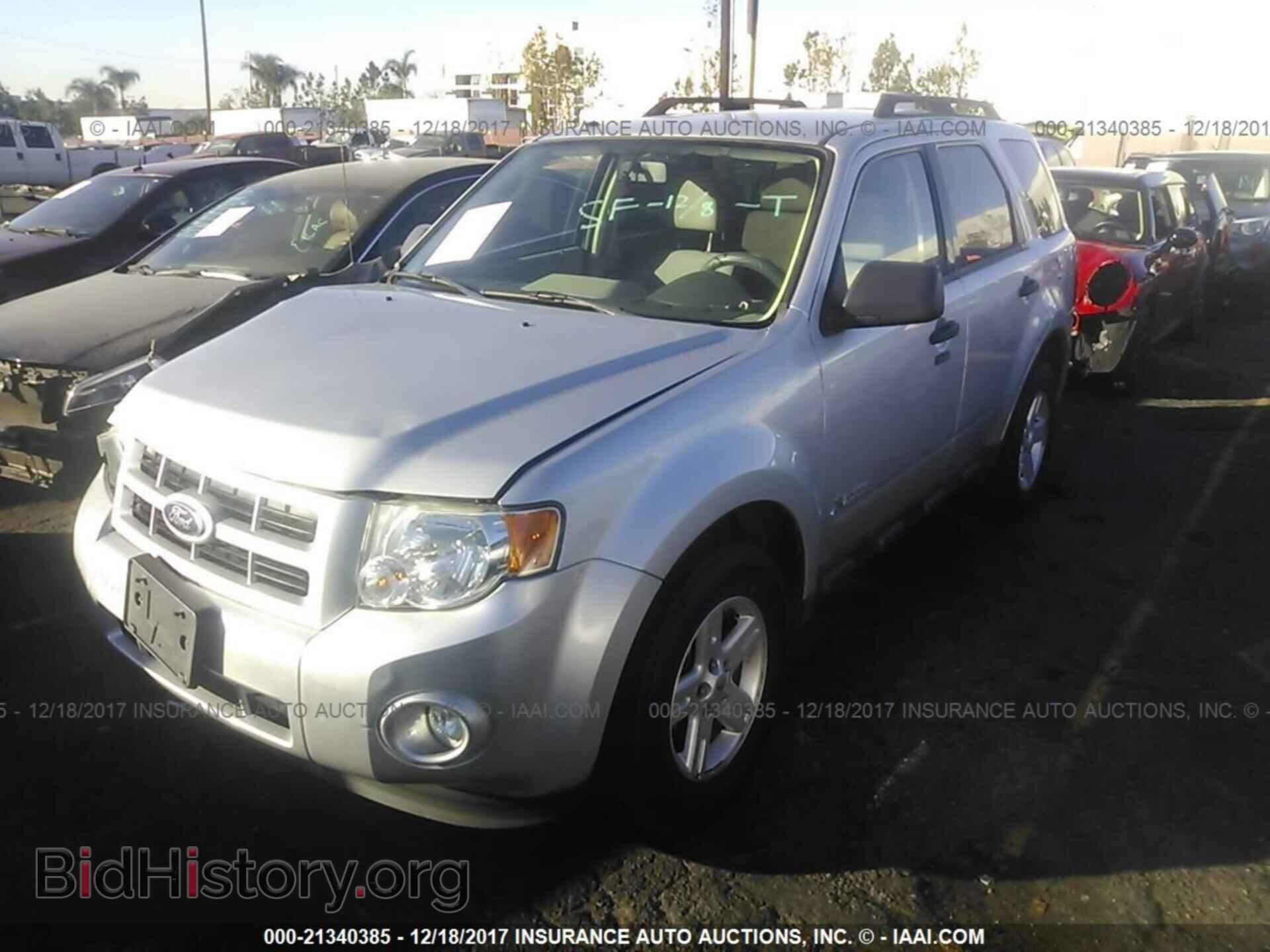 2011 Ford Escape - VIN: 1FMCU4K30BKA50089 - Photo 2