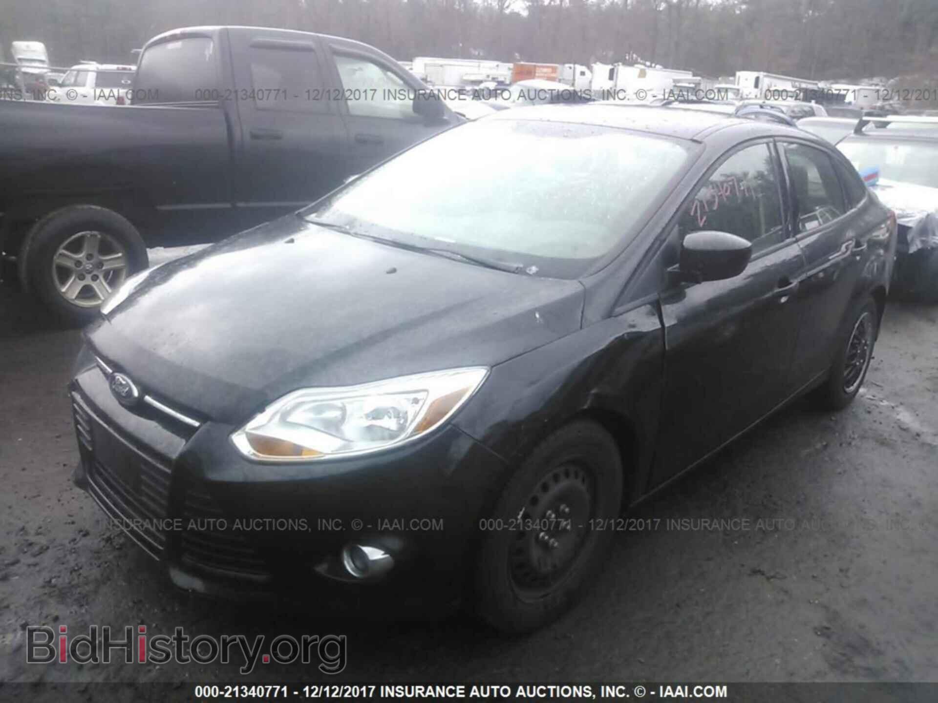 2012 Ford Focus - VIN: 1FAHP3F2XCL378215 - Фото 2