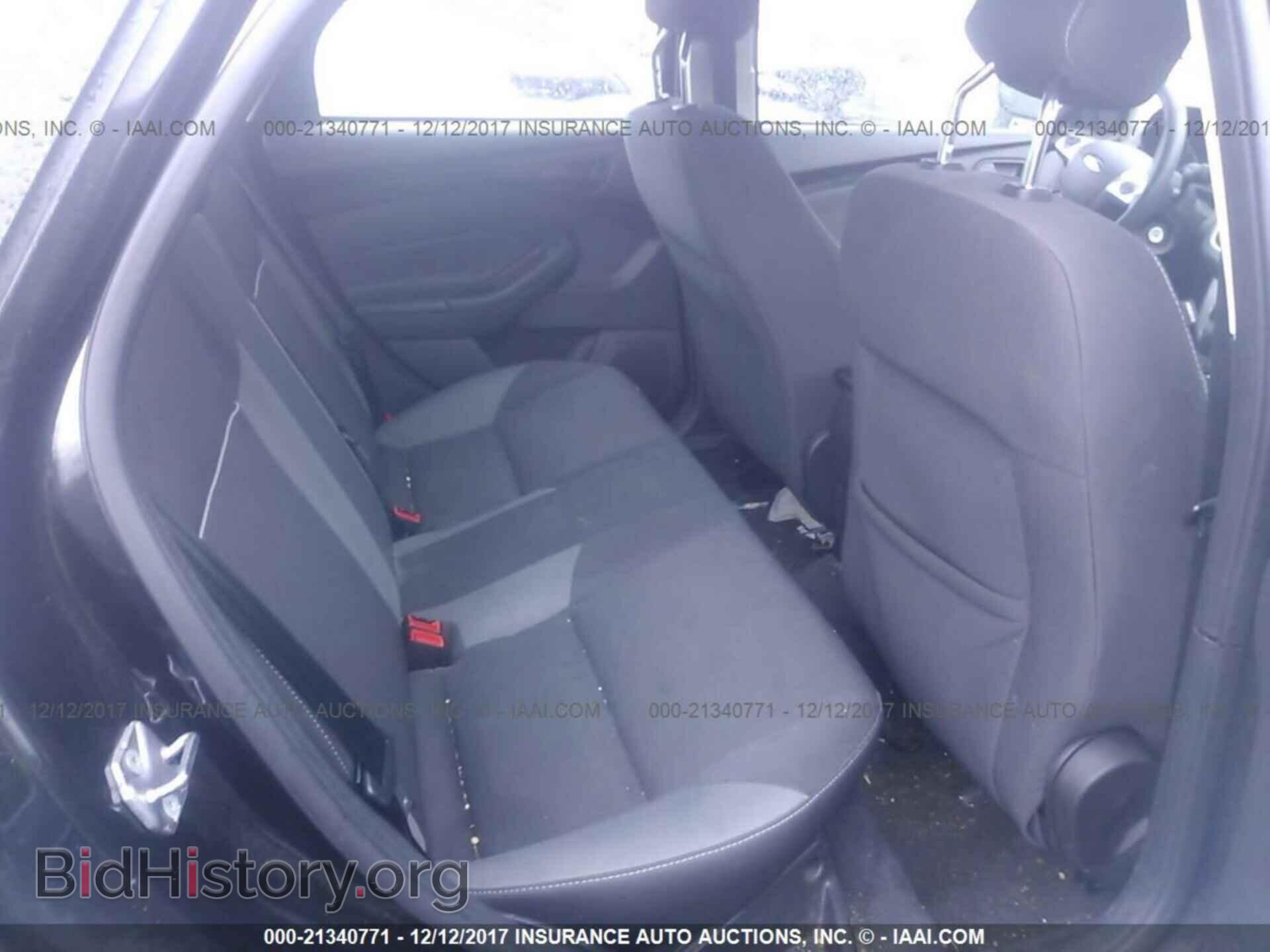 2012 Ford Focus - VIN: 1FAHP3F2XCL378215 - Фото 8