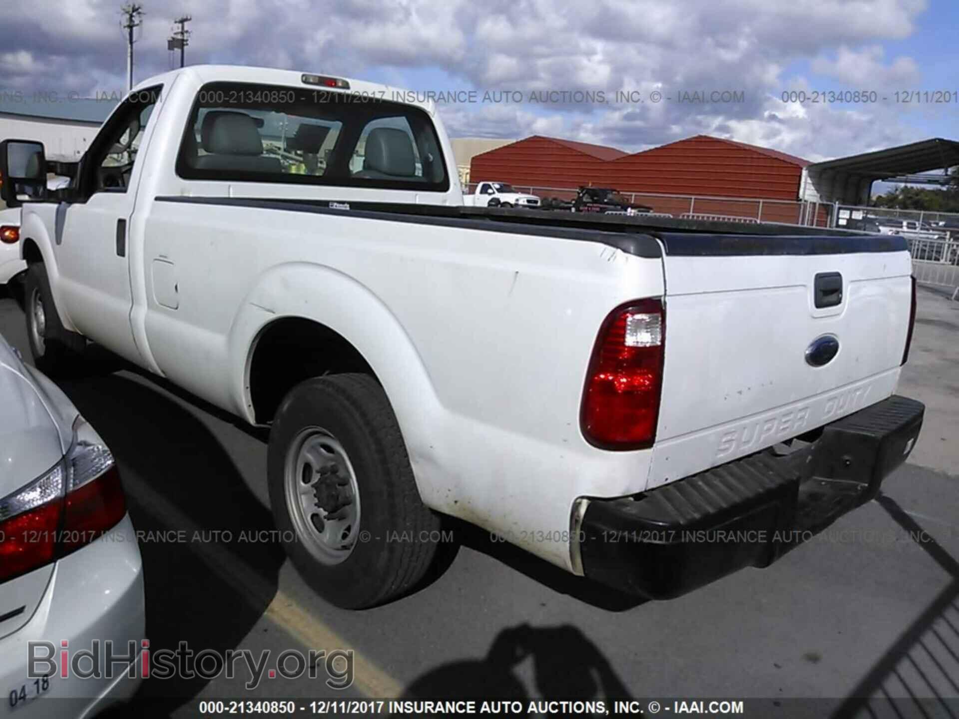 2011 Ford F250 - VIN: 1FTBF2A66BEA37078 - Фото 3