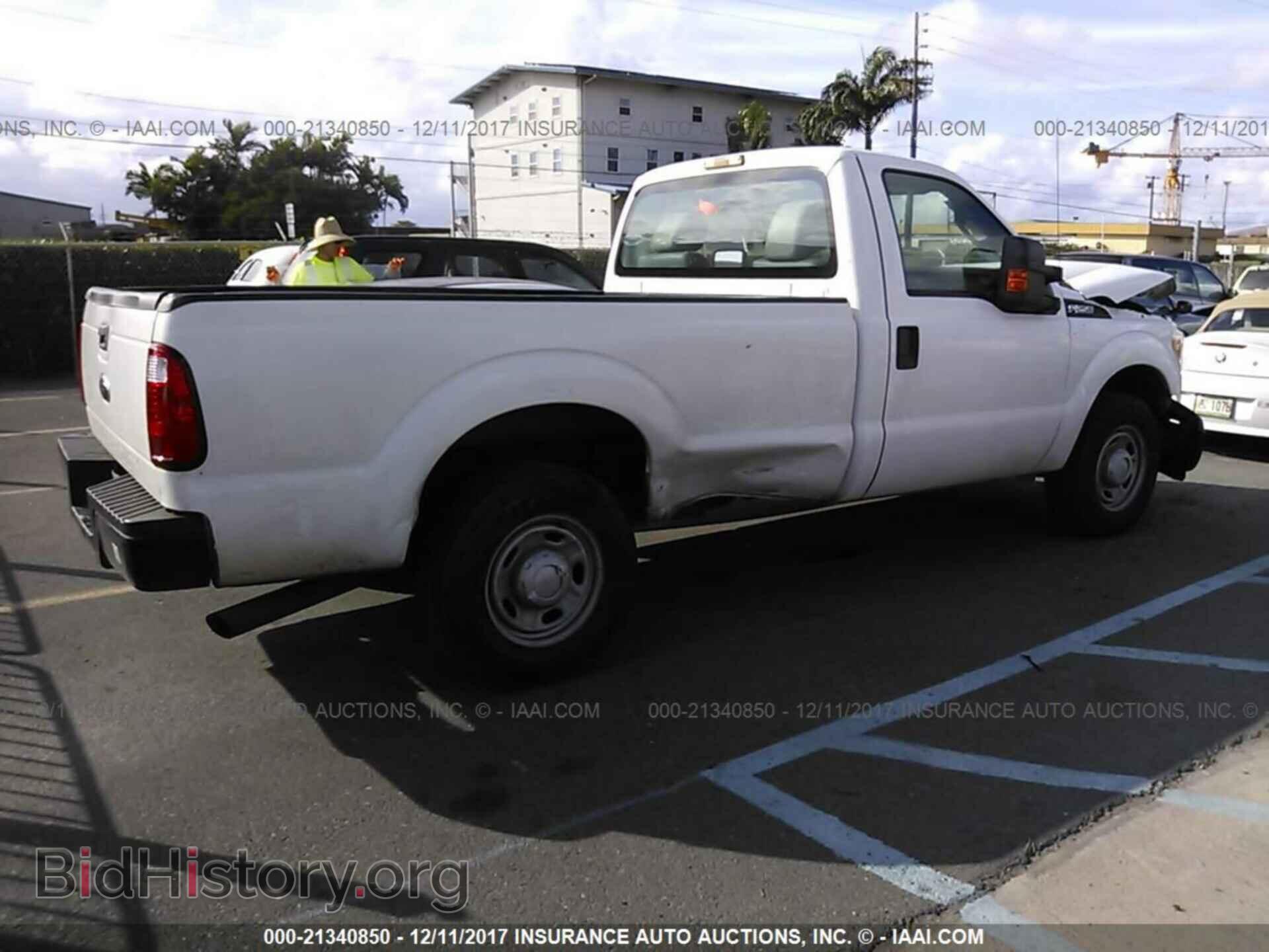 2011 Ford F250 - VIN: 1FTBF2A66BEA37078 - Фото 4