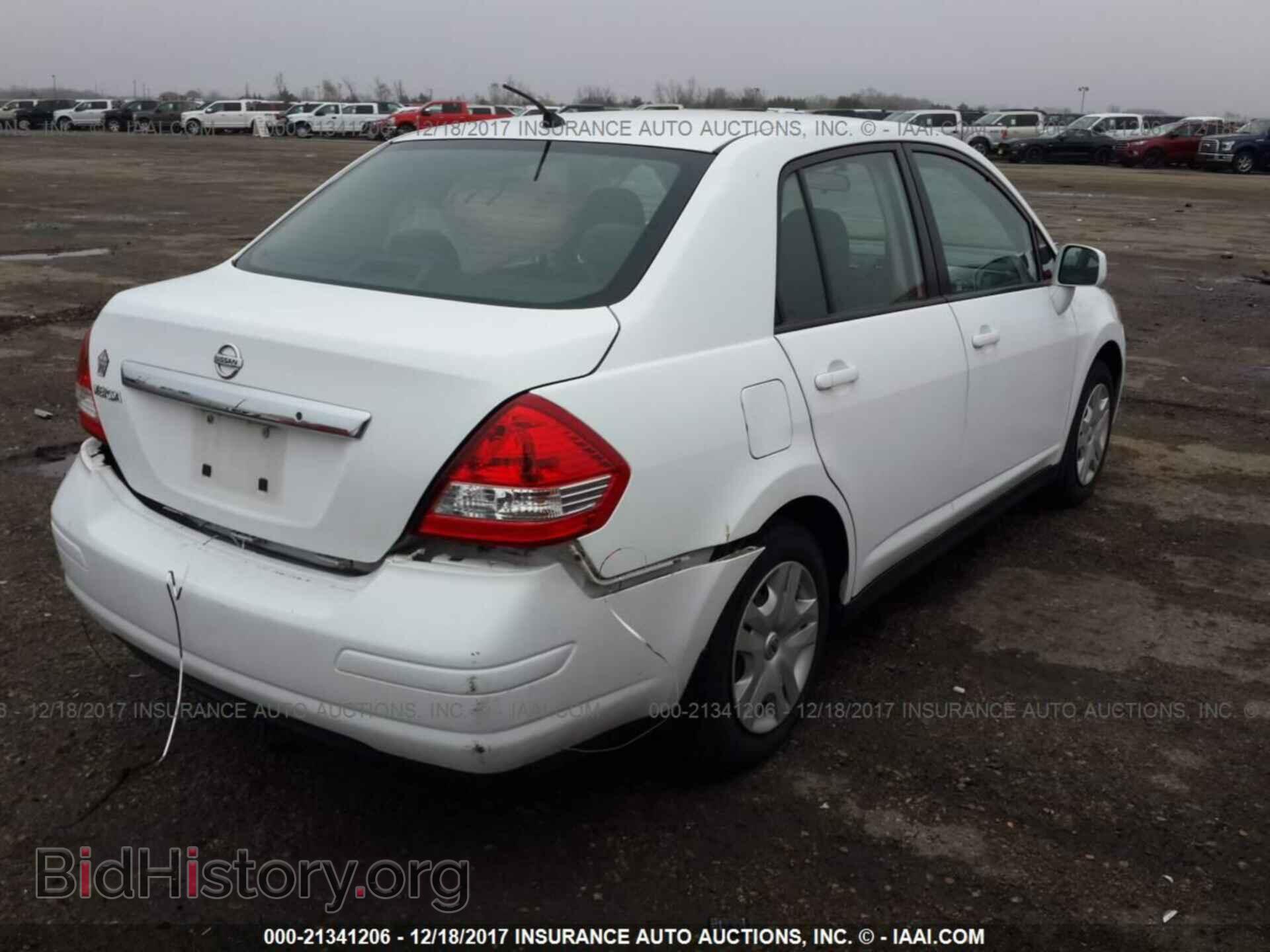 2011 Nissan Versa - VIN: 3N1BC1AP7BL410546 - Фото 4