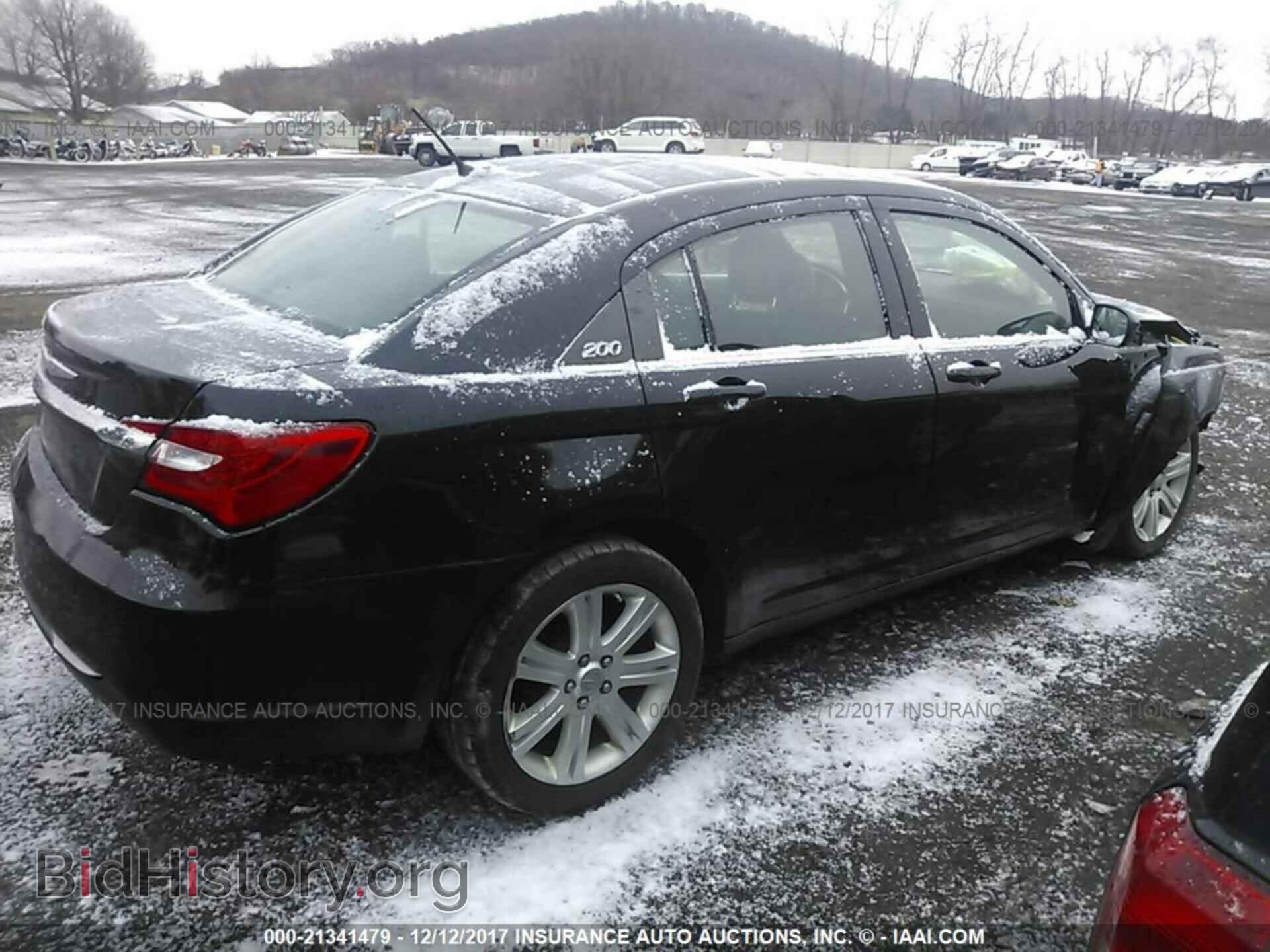 2013 Chrysler 200 - VIN: 1C3CCBAB1DN669648 - Photo 4