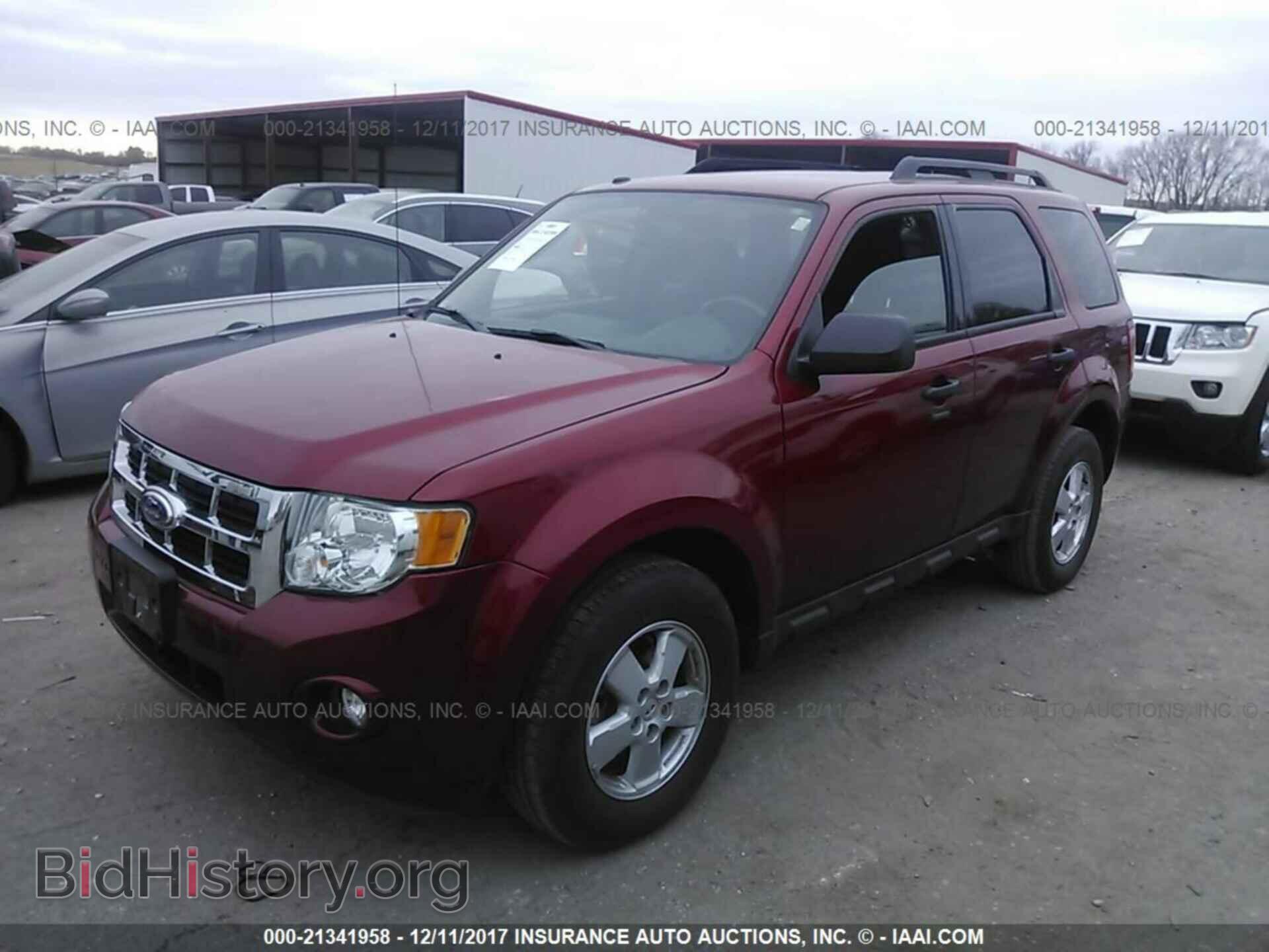 2012 Ford Escape - VIN: 1FMCU0D70CKB30924 - Photo 2