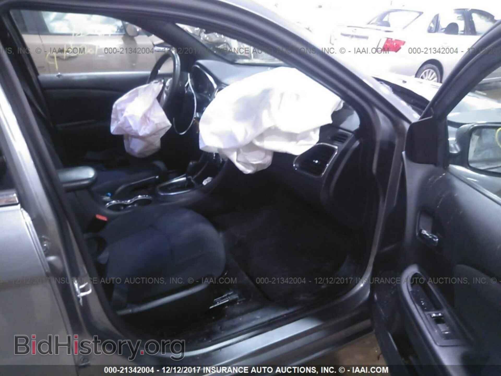 2011 Chrysler 200 - VIN: 1C3BC1FB8BN613864 - Фото 5