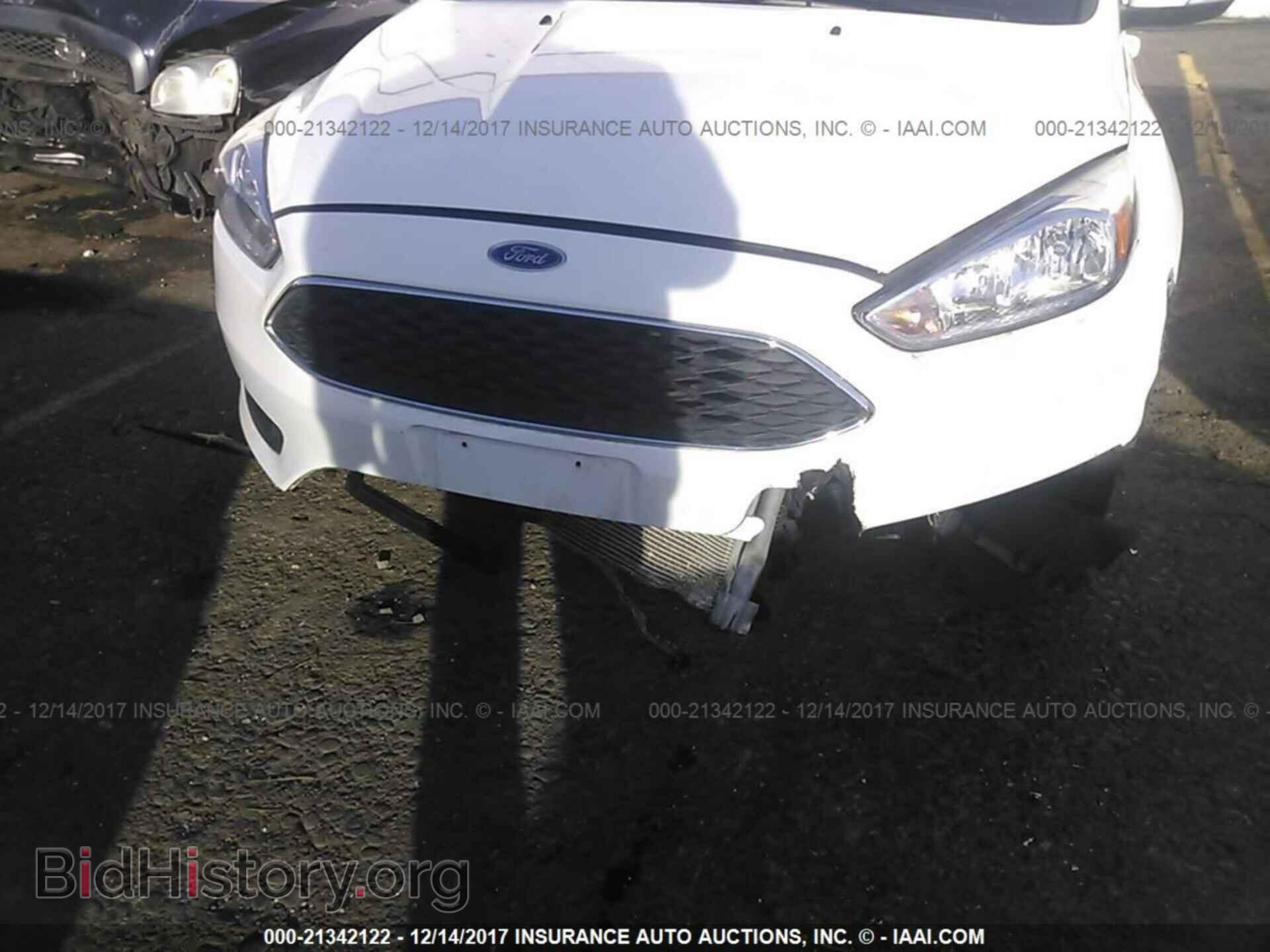 2016 Ford Focus - VIN: 1FADP3F29GL268650 - Photo 6