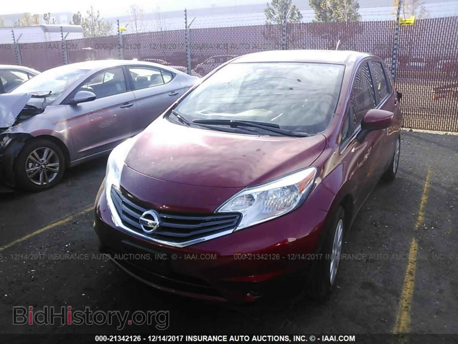 2016 Nissan Versa note - VIN: 3N1CE2CP7GL358988 - Фото 2