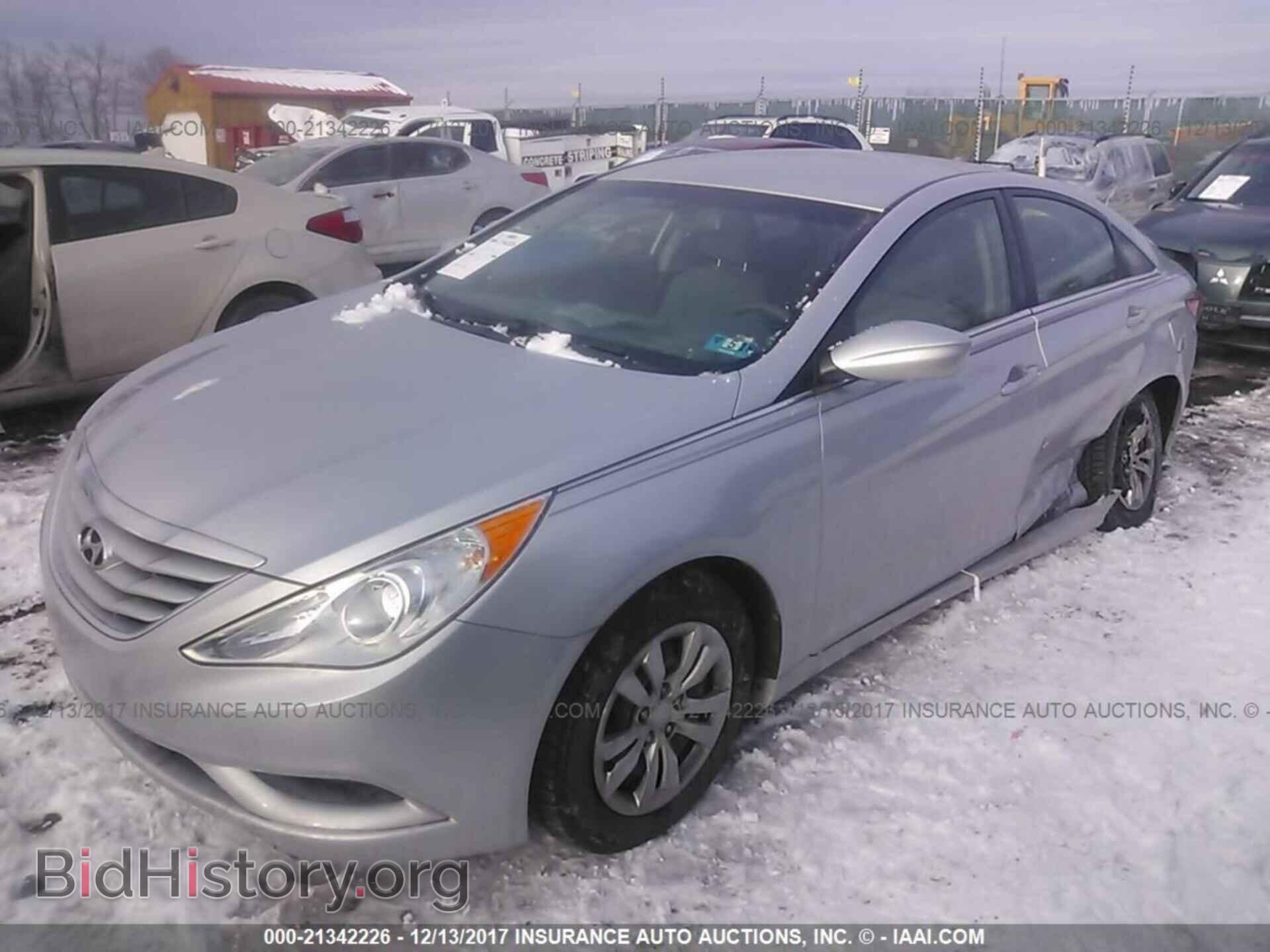 2012 Hyundai Sonata - VIN: 5NPEB4AC9CH480501 - Фото 2
