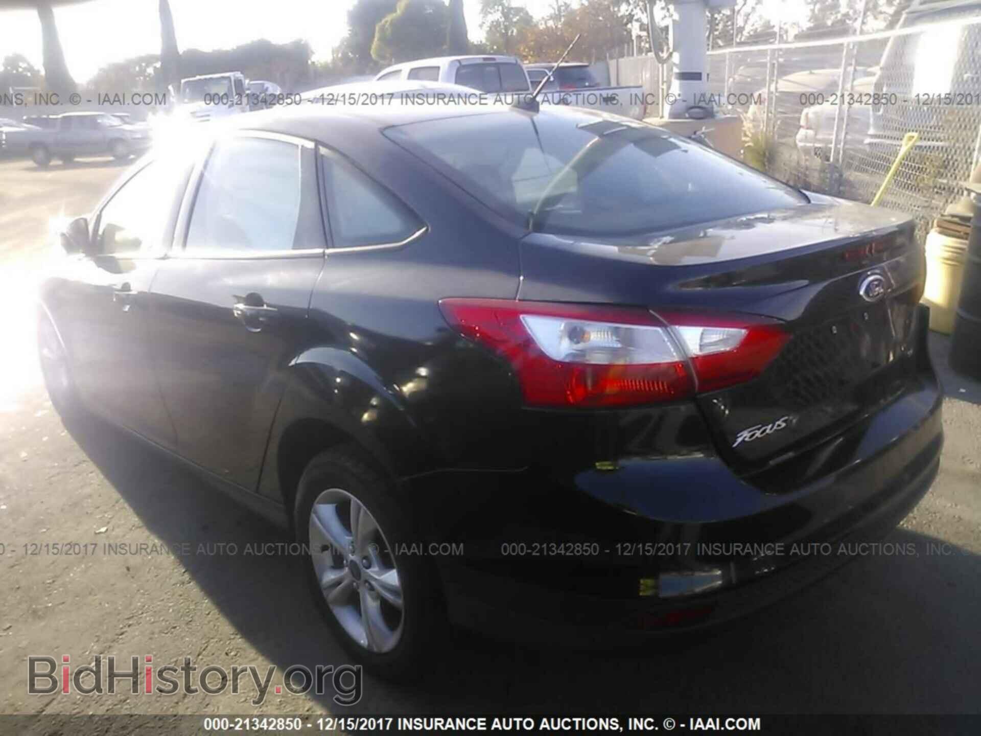 2013 Ford Focus - VIN: 1FADP3F21DL340677 - Фото 3