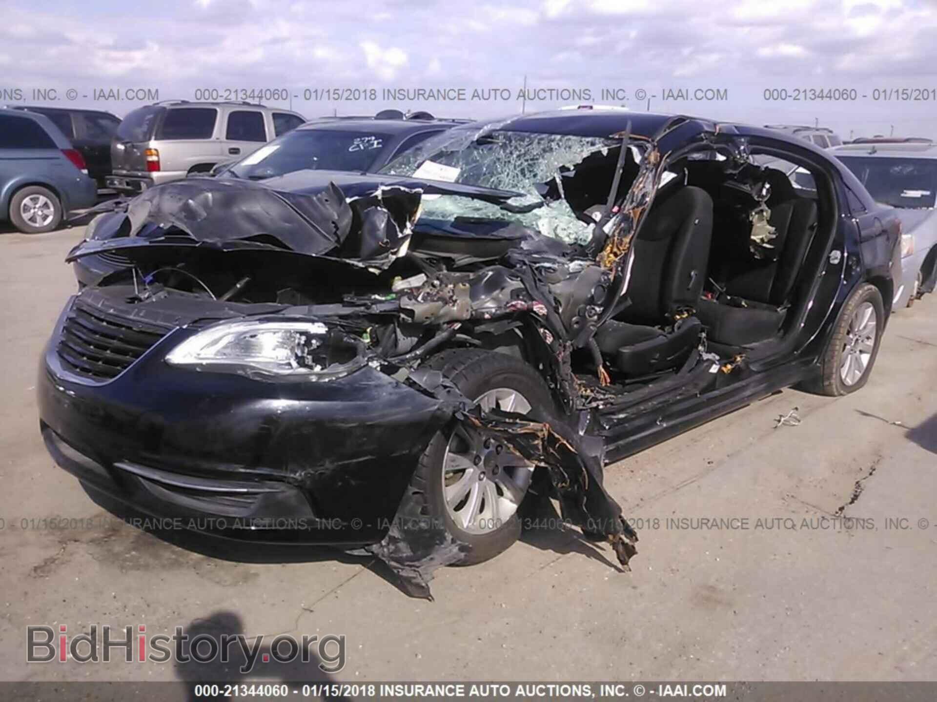 2011 Chrysler 200 - VIN: 1C3BC1FG4BN547986 - Photo 2