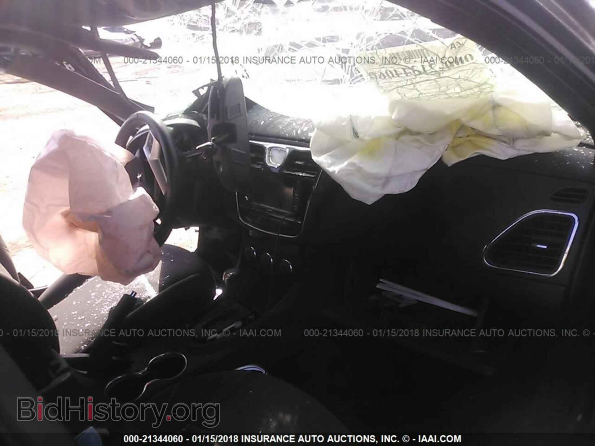 2011 Chrysler 200 - VIN: 1C3BC1FG4BN547986 - Photo 5