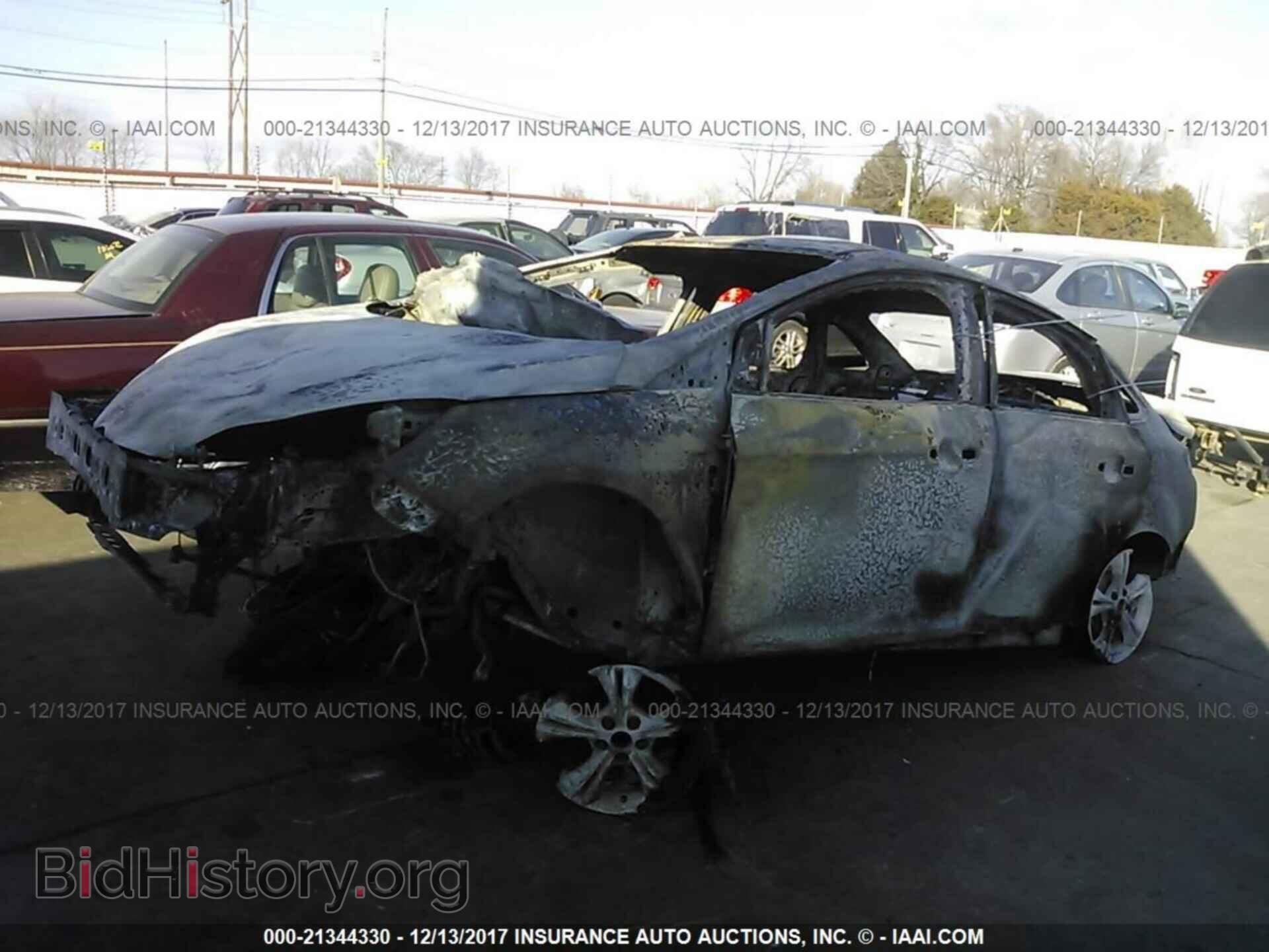 2013 Ford Focus - VIN: 1FADP3F23DL232075 - Photo 2