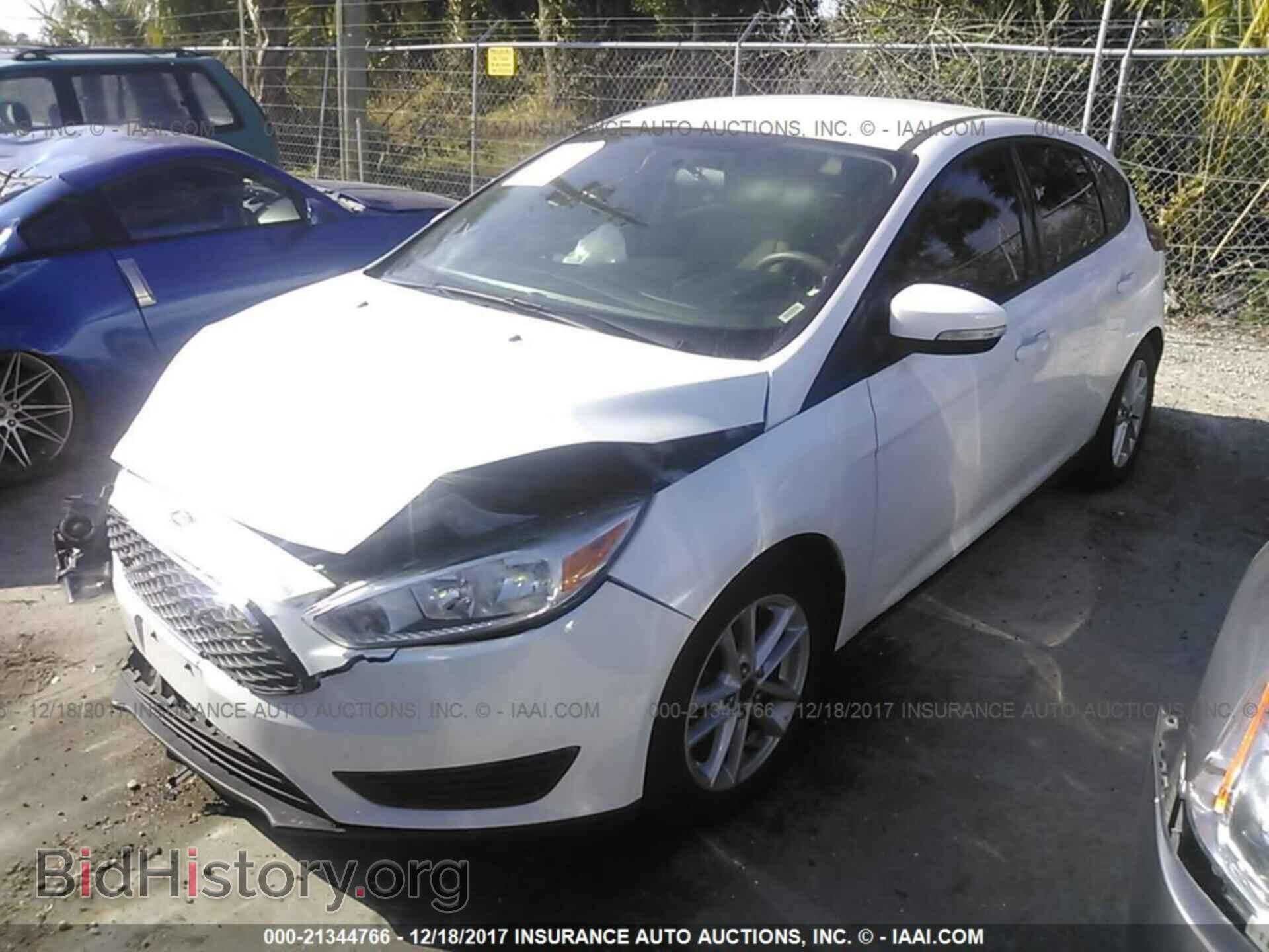 2015 Ford Focus - VIN: 1FADP3K25FL327018 - Photo 2