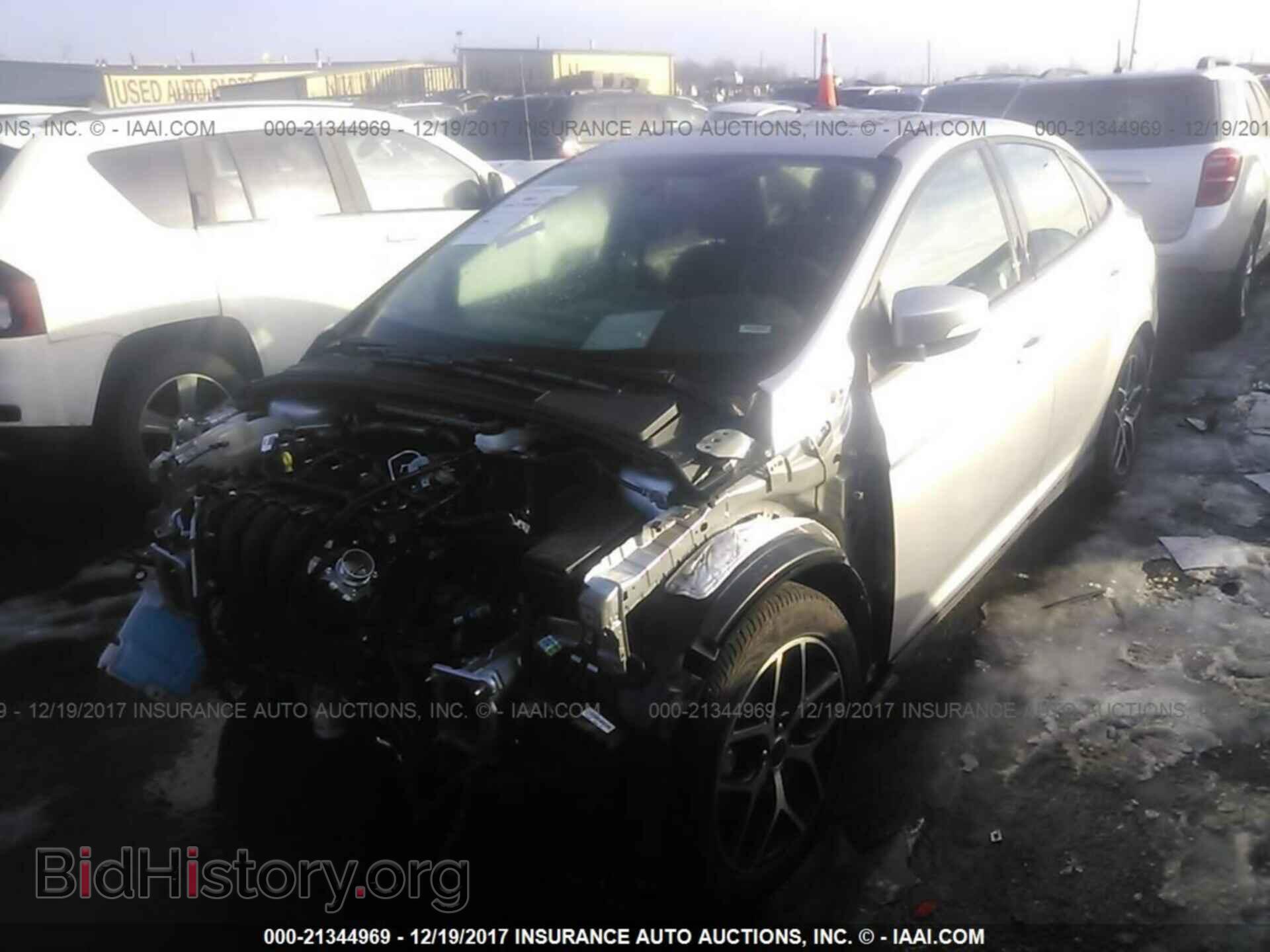 2017 Ford Focus - VIN: 1FADP3H21HL264445 - Photo 2