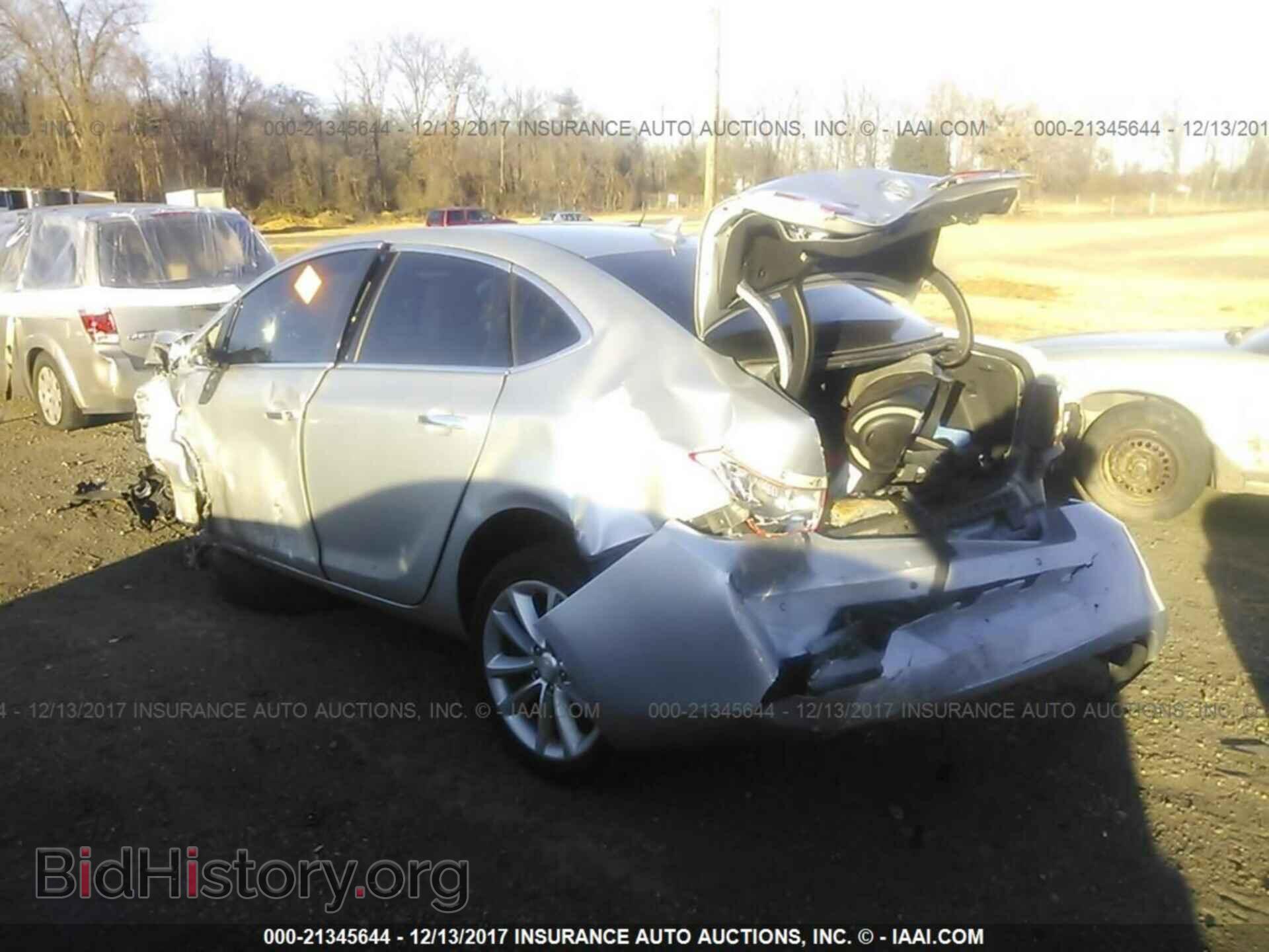 2012 Buick Verano - VIN: 1G4PR5SKXC4104942 - Фото 3