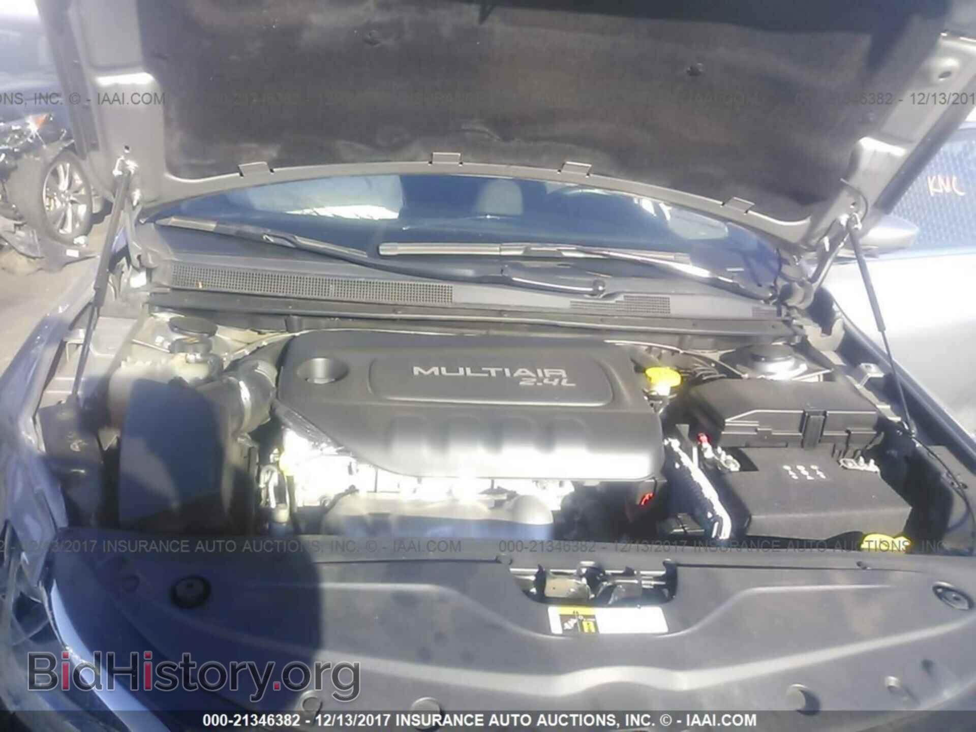 2016 Chrysler 200 - VIN: 1C3CCCAB4GN154024 - Фото 10