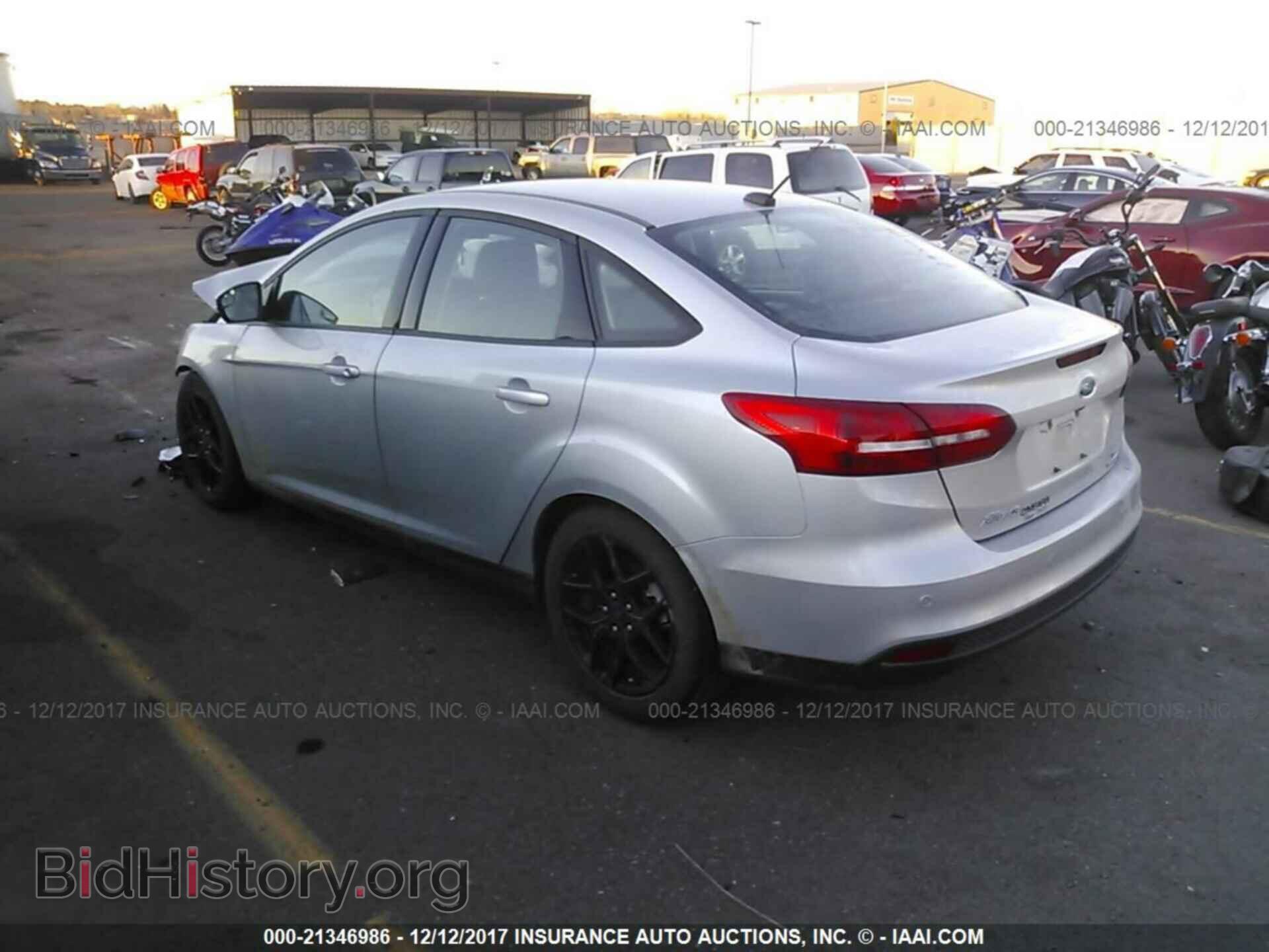 2016 Ford Focus - VIN: 1FADP3F20GL307979 - Фото 3