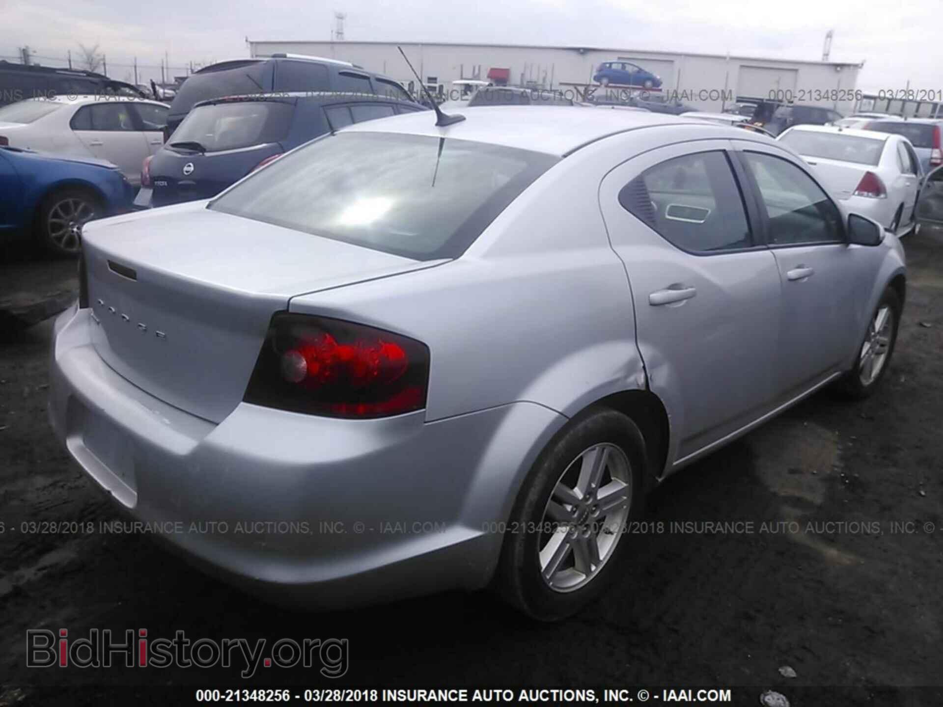 2011 Dodge Avenger - VIN: 1B3BD1FB5BN501372 - Photo 4