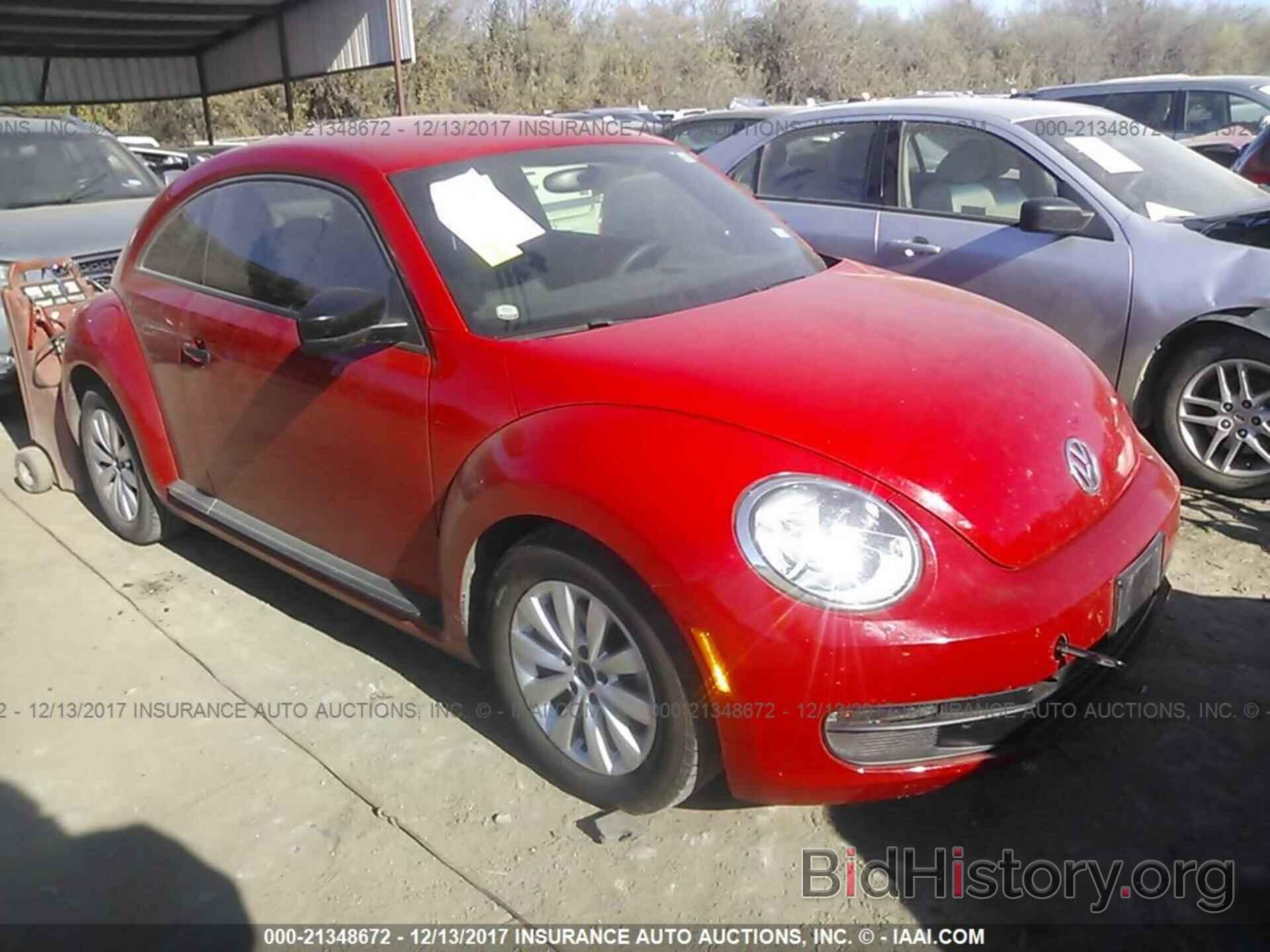 Photo 3VWFP7AT7DM606158 - Volkswagen Beetle 2013