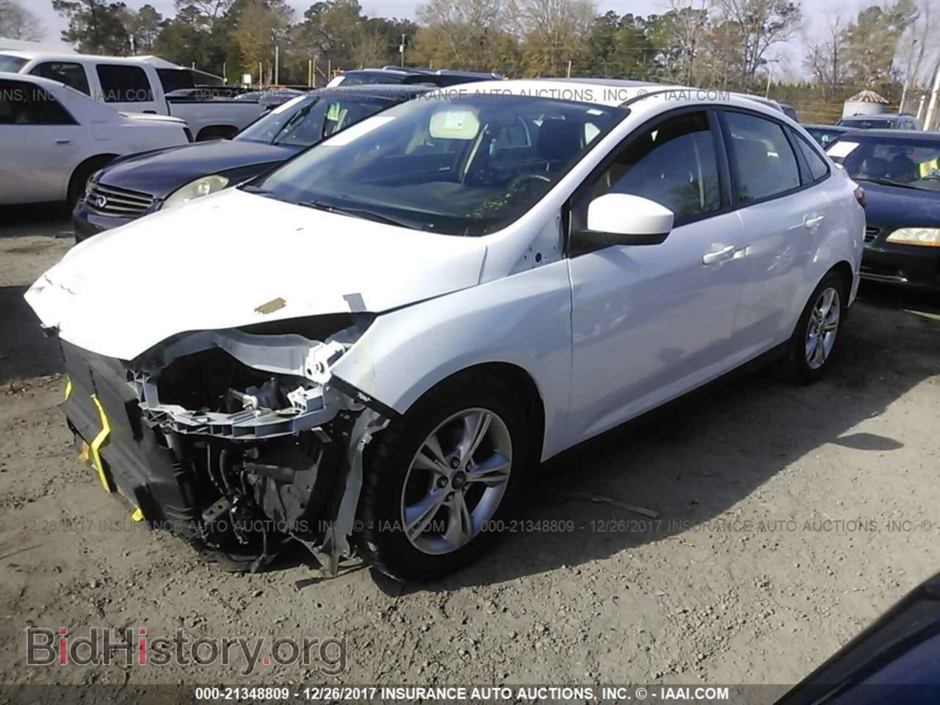 2012 Ford Focus - VIN: 1FAHP3F20CL246712 - Photo 2