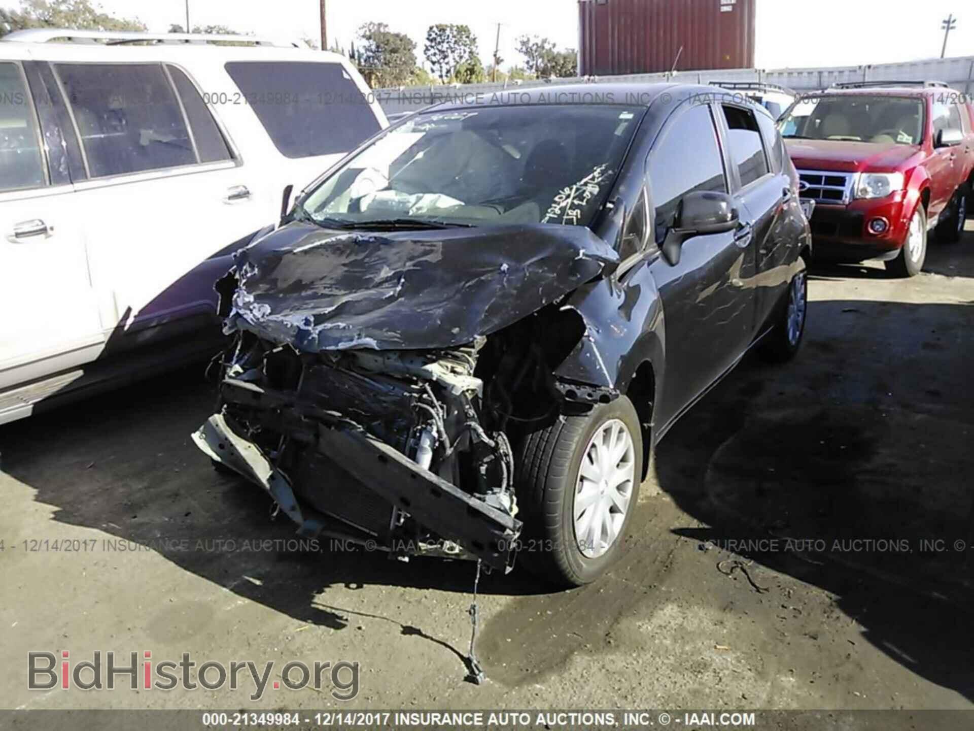 2014 Nissan Versa note - VIN: 3N1CE2CP2EL420357 - Фото 2