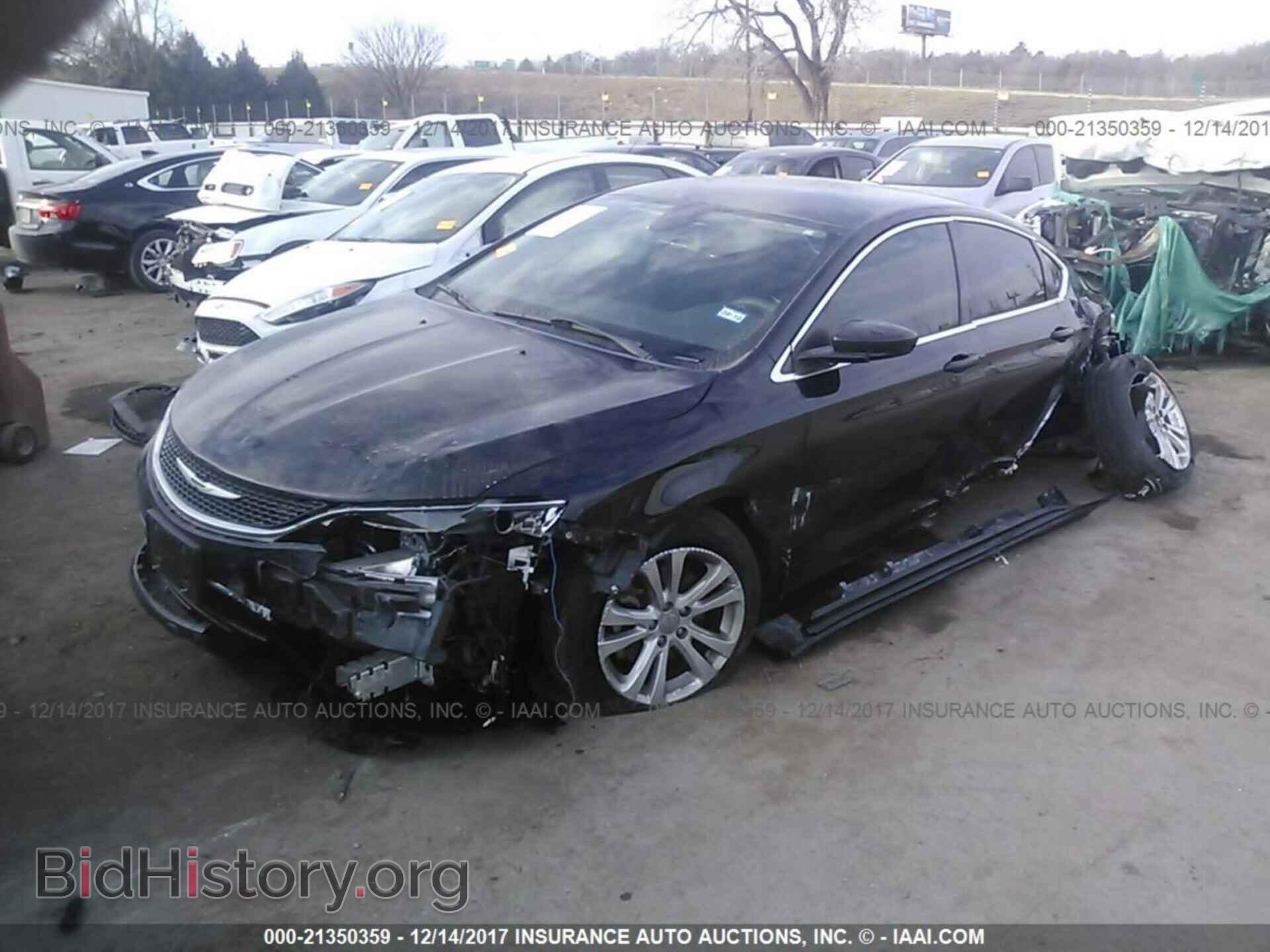 2015 Chrysler 200 - VIN: 1C3CCCAB7FN729604 - Photo 2