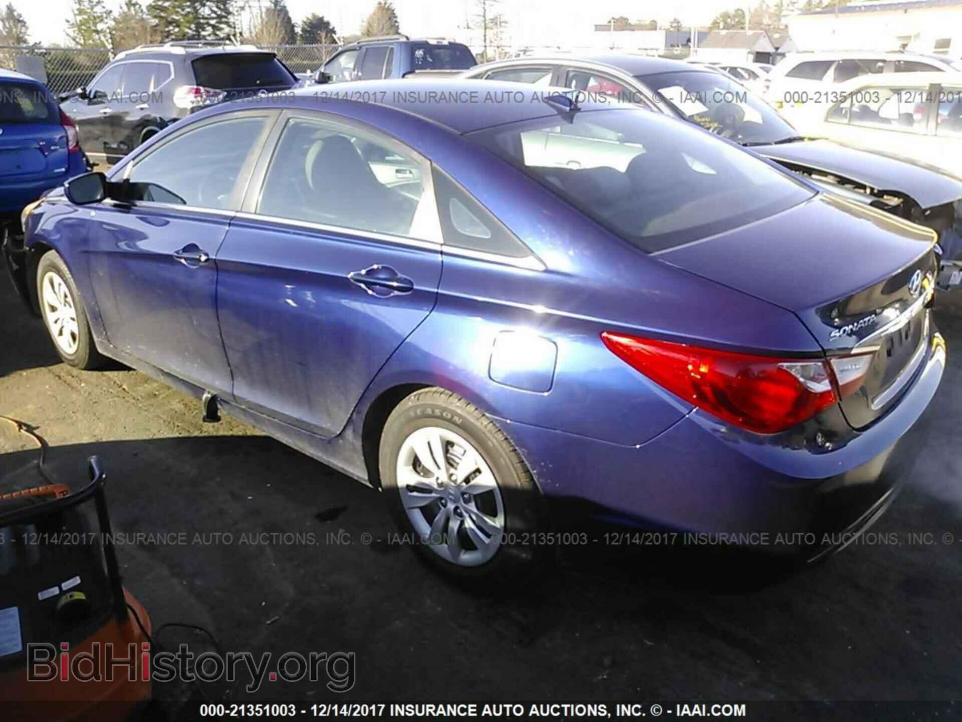 2012 Hyundai Sonata - VIN: 5NPEB4AC1CH332195 - Фото 3