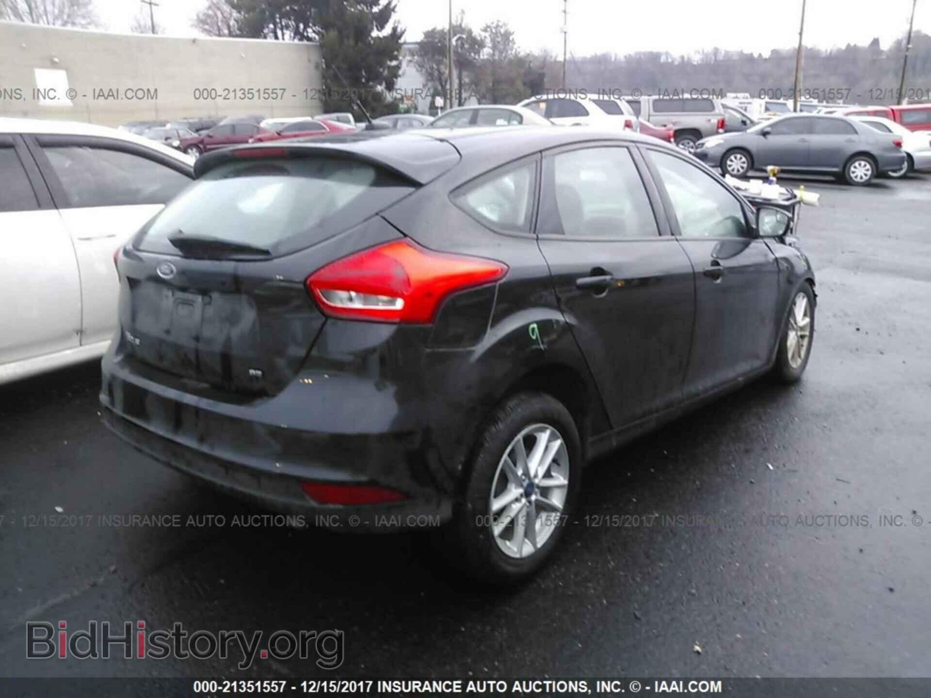 2016 Ford Focus - VIN: 1FADP3K23GL337435 - Photo 4