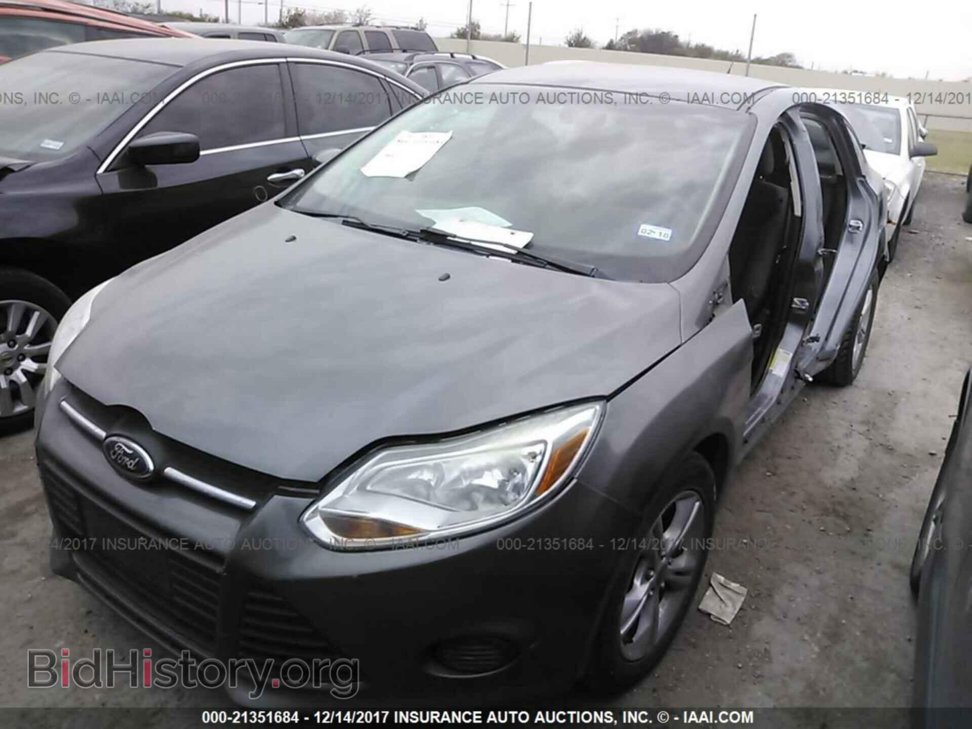 2013 Ford Focus - VIN: 1FADP3F27DL165187 - Photo 2