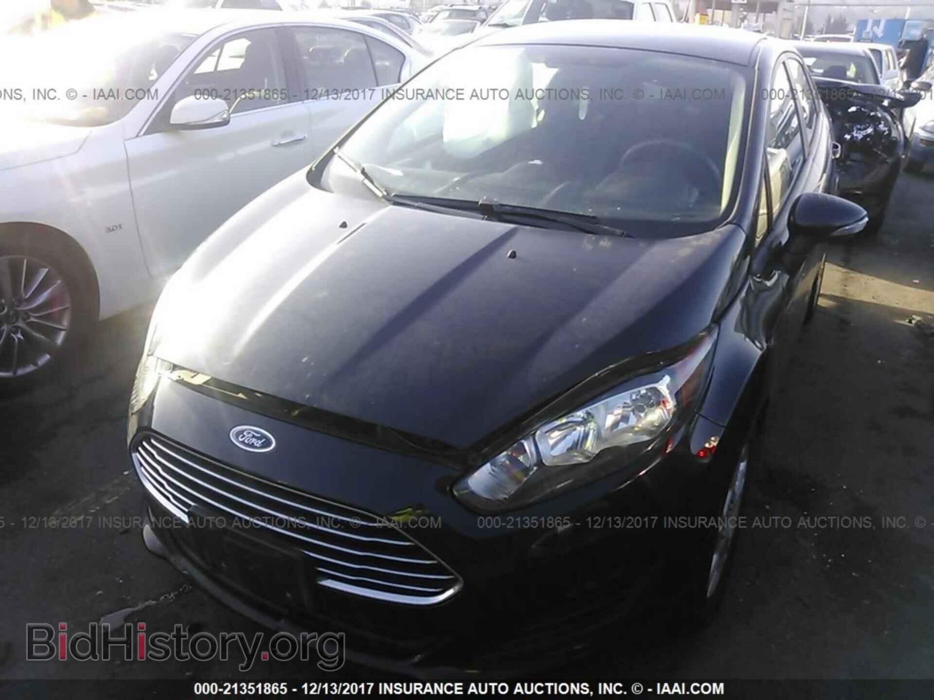 2014 Ford Fiesta - VIN: 3FADP4BJ5EM204104 - Фото 2