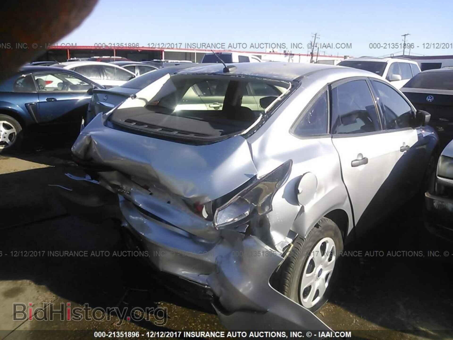 2017 Ford Focus - VIN: 1FADP3E24HL290171 - Фото 4