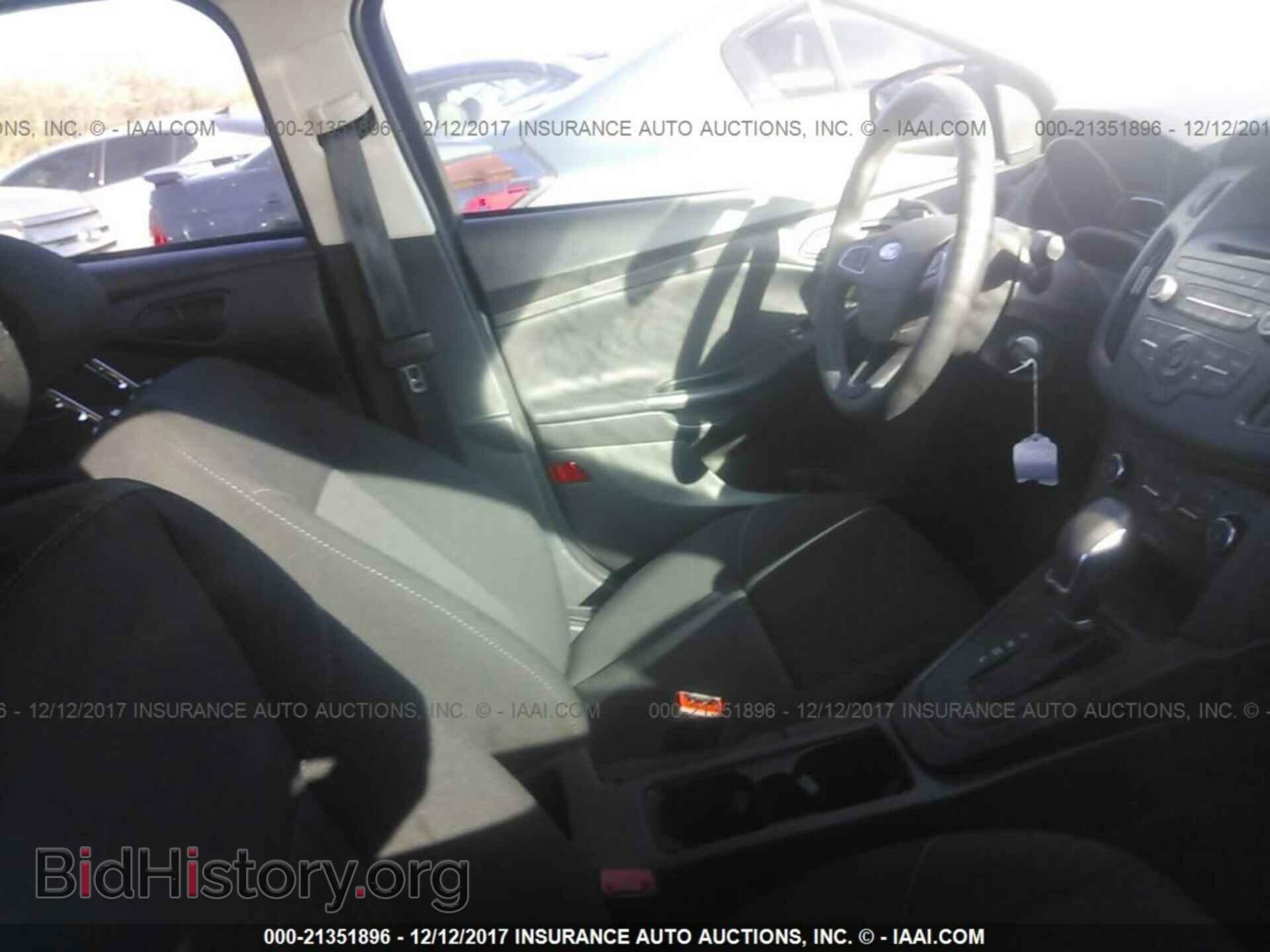 2017 Ford Focus - VIN: 1FADP3E24HL290171 - Фото 5