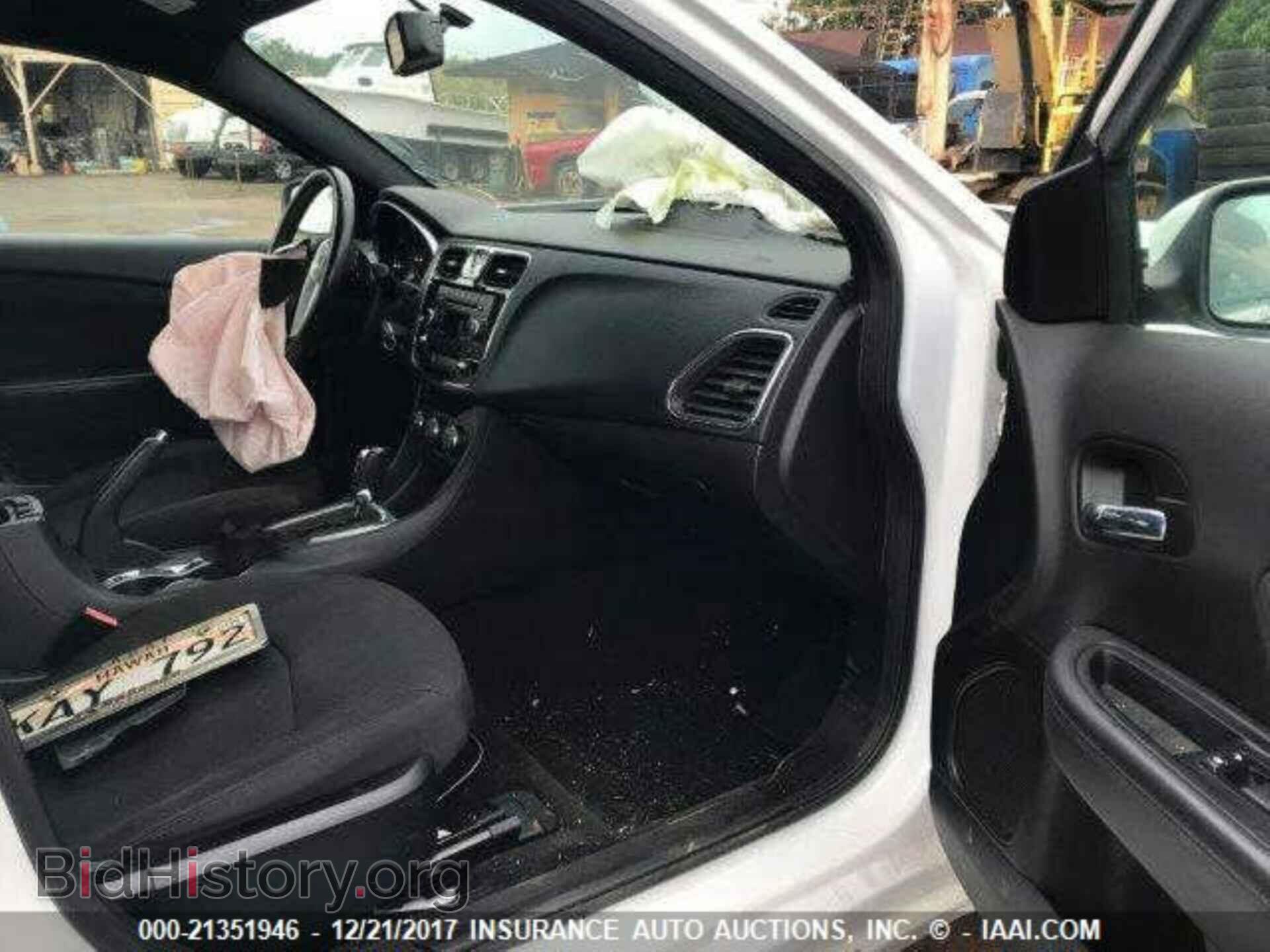 2013 Chrysler 200 - VIN: 1C3CCBBB5DN525311 - Photo 5