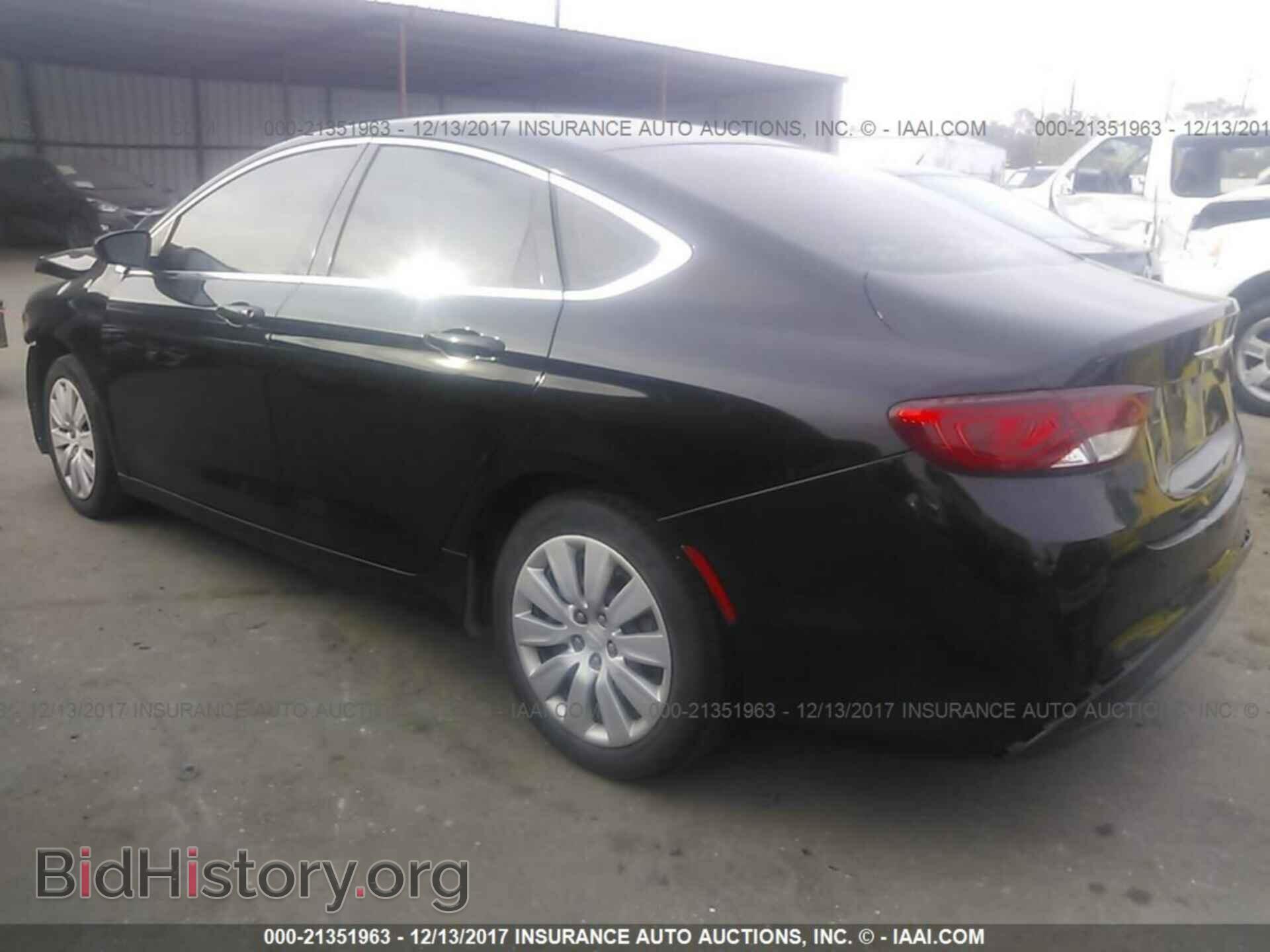 2015 Chrysler 200 - VIN: 1C3CCCFB8FN705918 - Photo 3