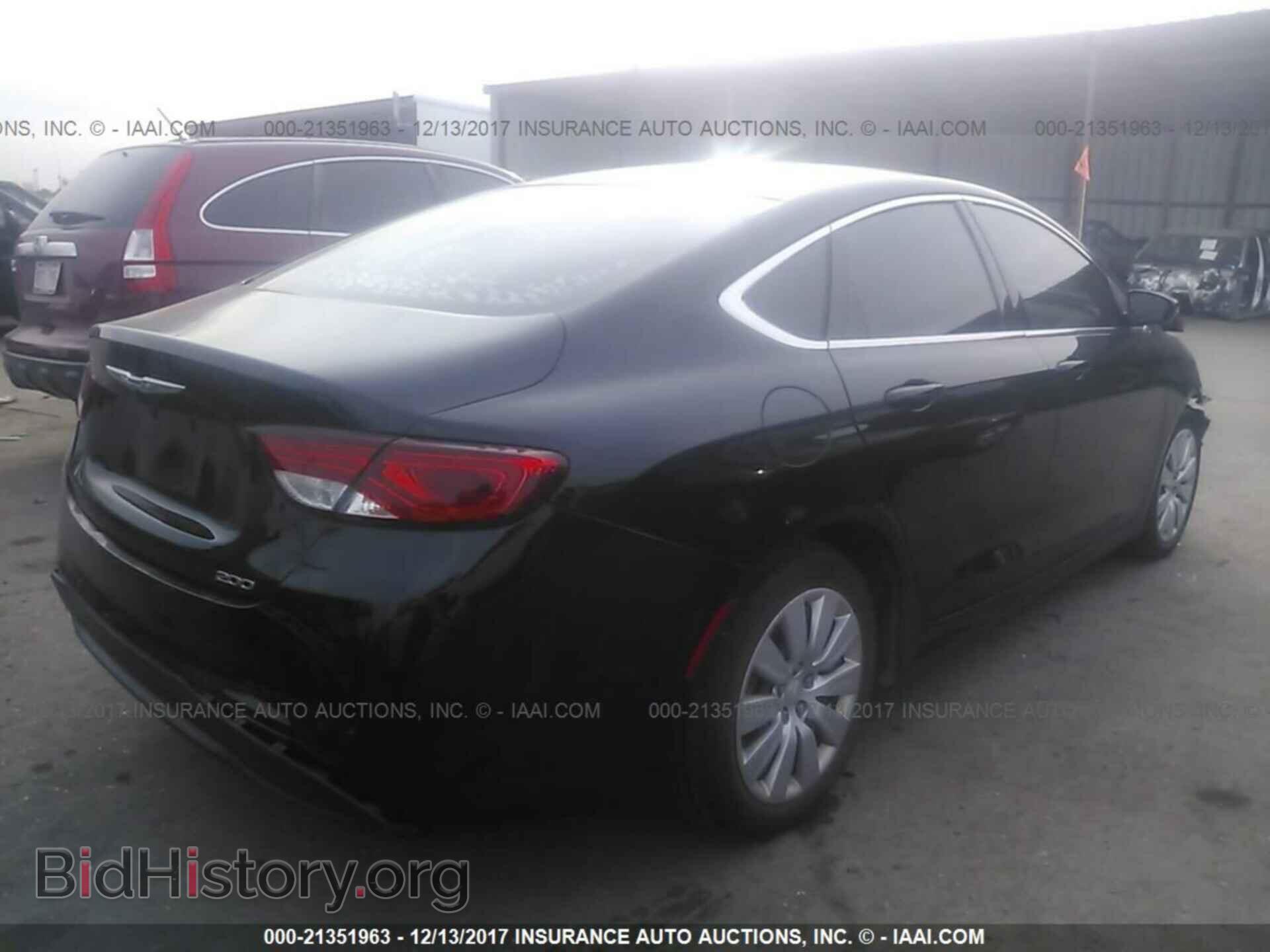 2015 Chrysler 200 - VIN: 1C3CCCFB8FN705918 - Photo 4