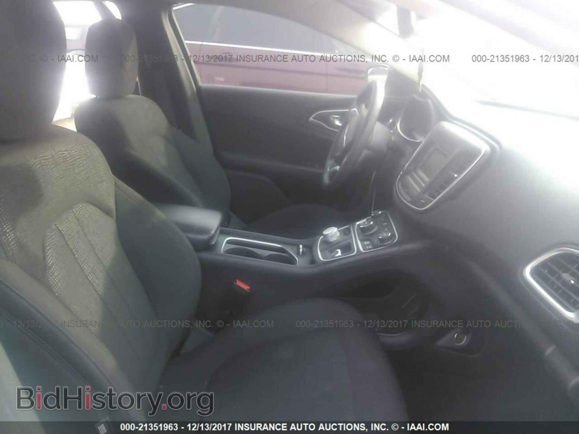 2015 Chrysler 200 - VIN: 1C3CCCFB8FN705918 - Photo 5