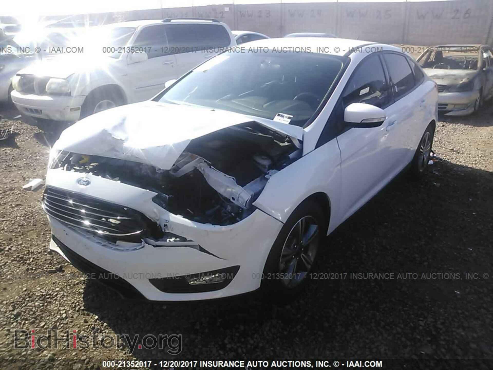 2017 Ford Focus - VIN: 1FADP3FE8HL290506 - Фото 2