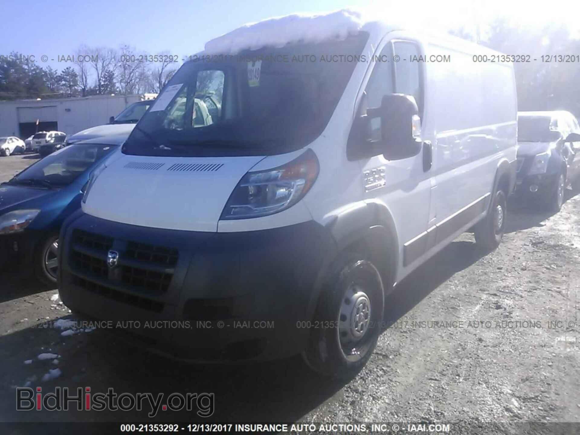2017 Ram Promaster 1500 - VIN: 3C6TRVAG2HE526992 - Фото 2