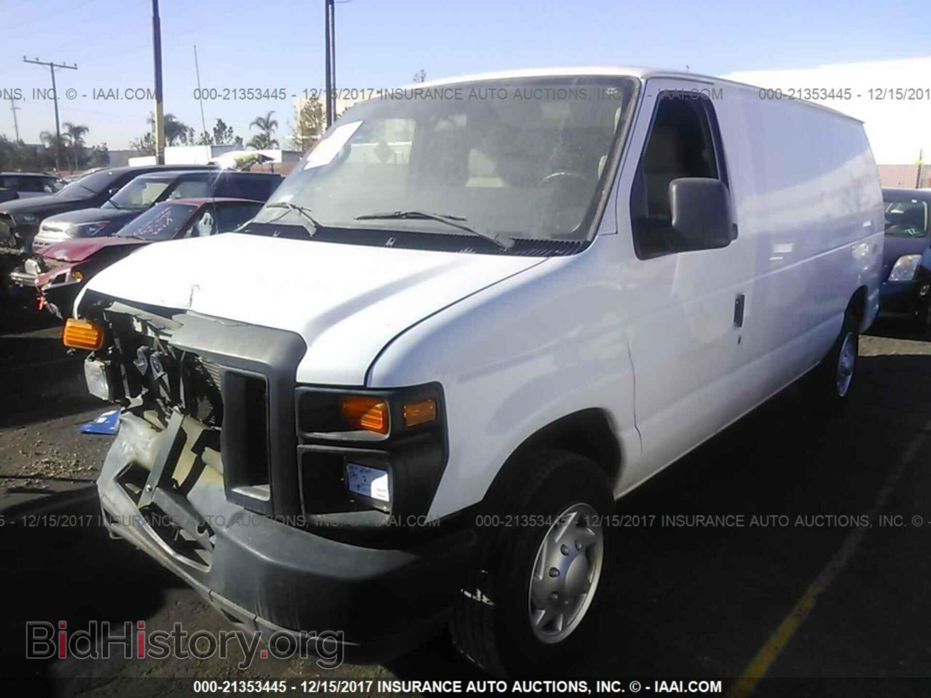 2011 Ford Econoline - VIN: 1FTNE1EW8BDB03124 - Фото 2