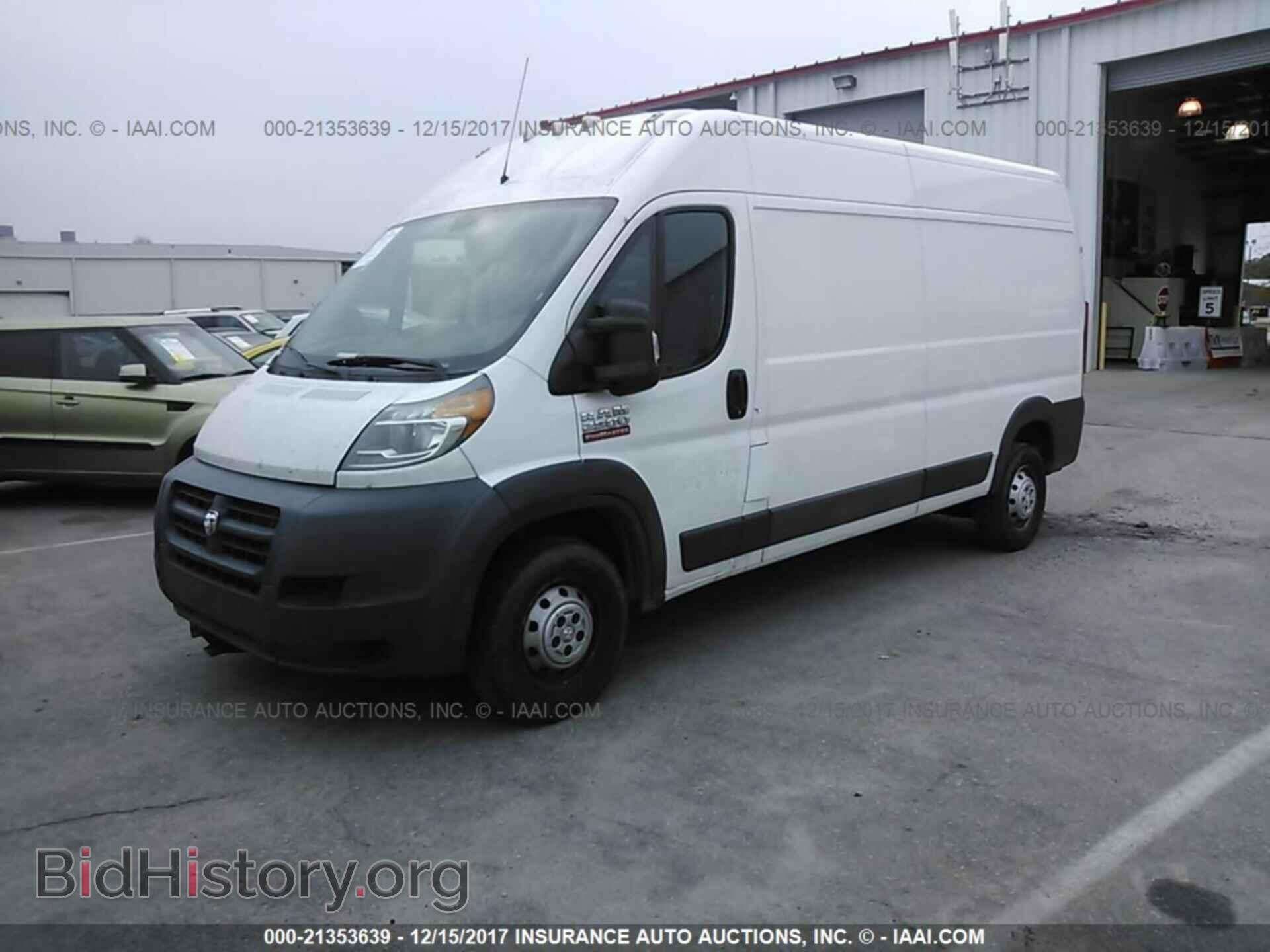 2015 Ram Promaster 2500 - VIN: 3C6TRVDG5FE504395 - Photo 2