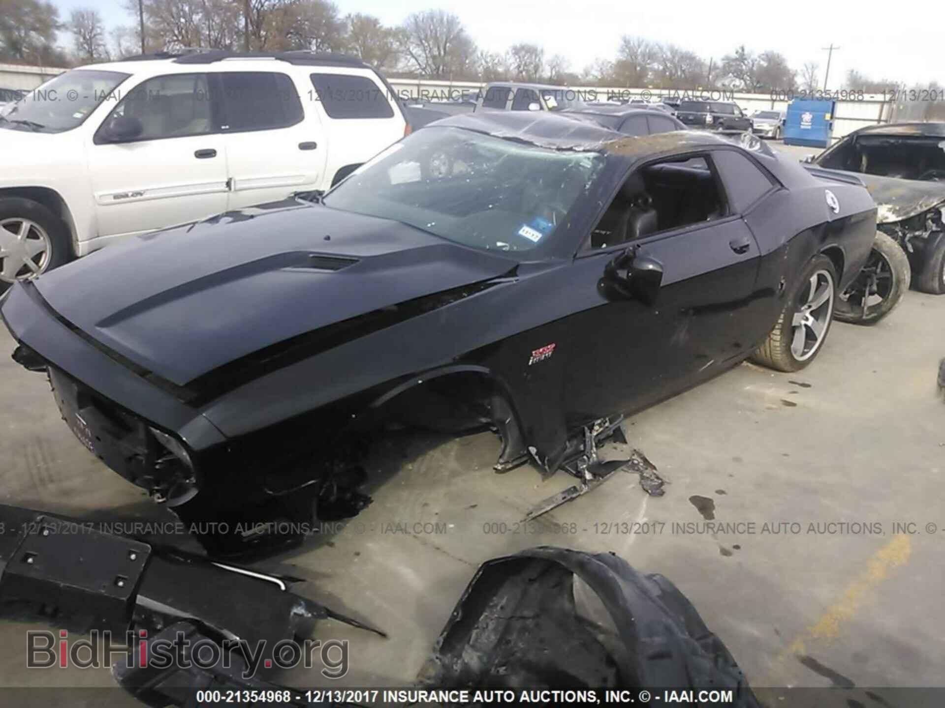 2012 Dodge Challenger - VIN: 2C3CDYCJ5CH131434 - Photo 2