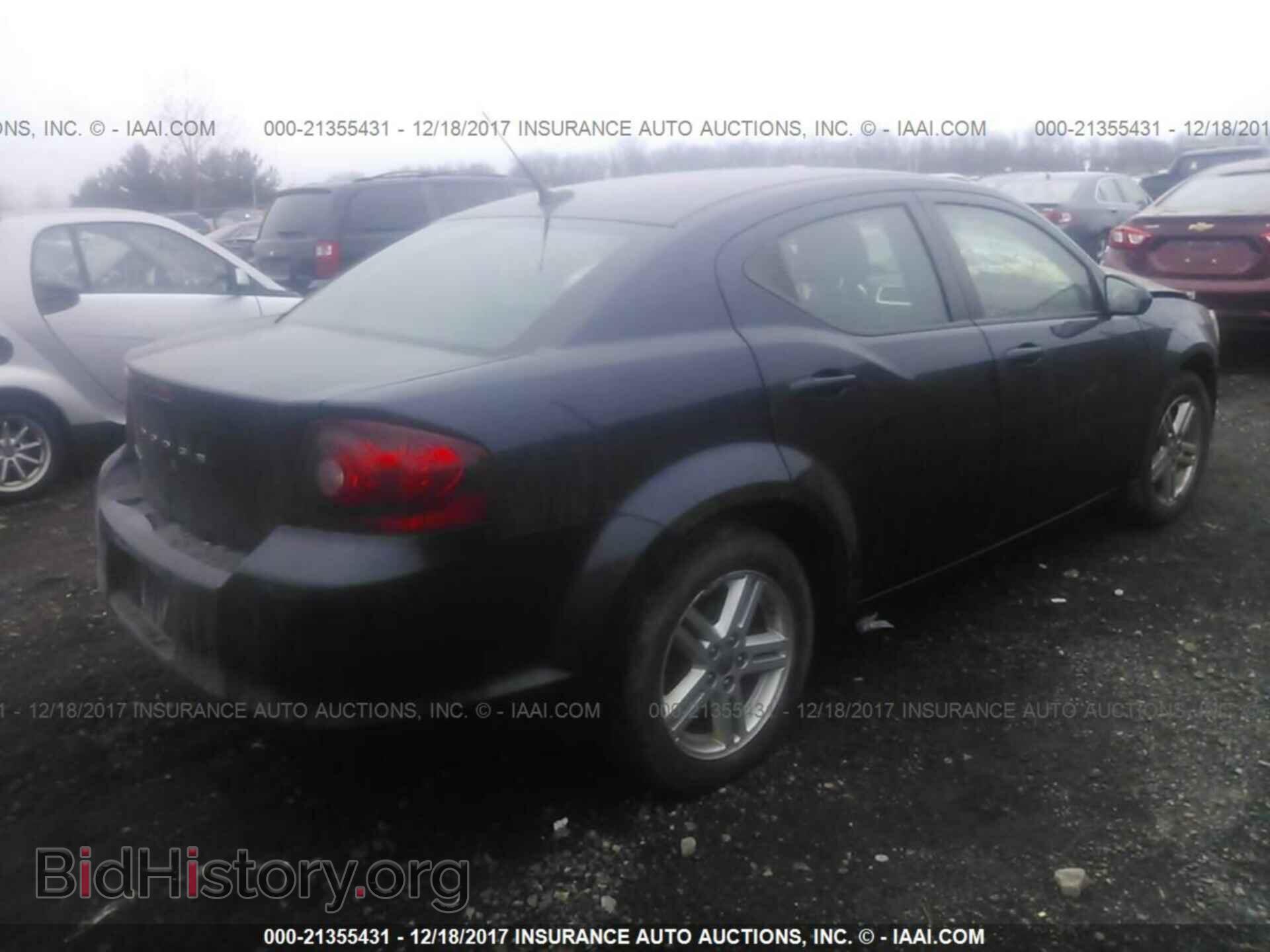 2011 Dodge Avenger - VIN: 1B3BD1FB0BN528186 - Photo 4